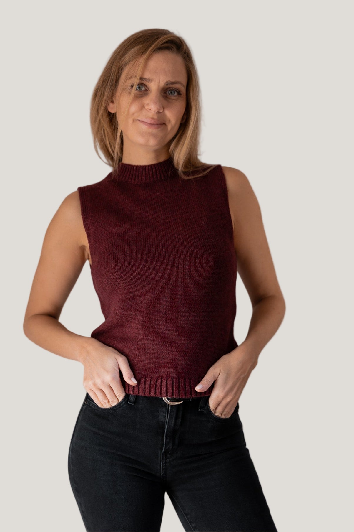 Mock Neck Tank Cashmere/Silk Burgundy von Pura Clothing