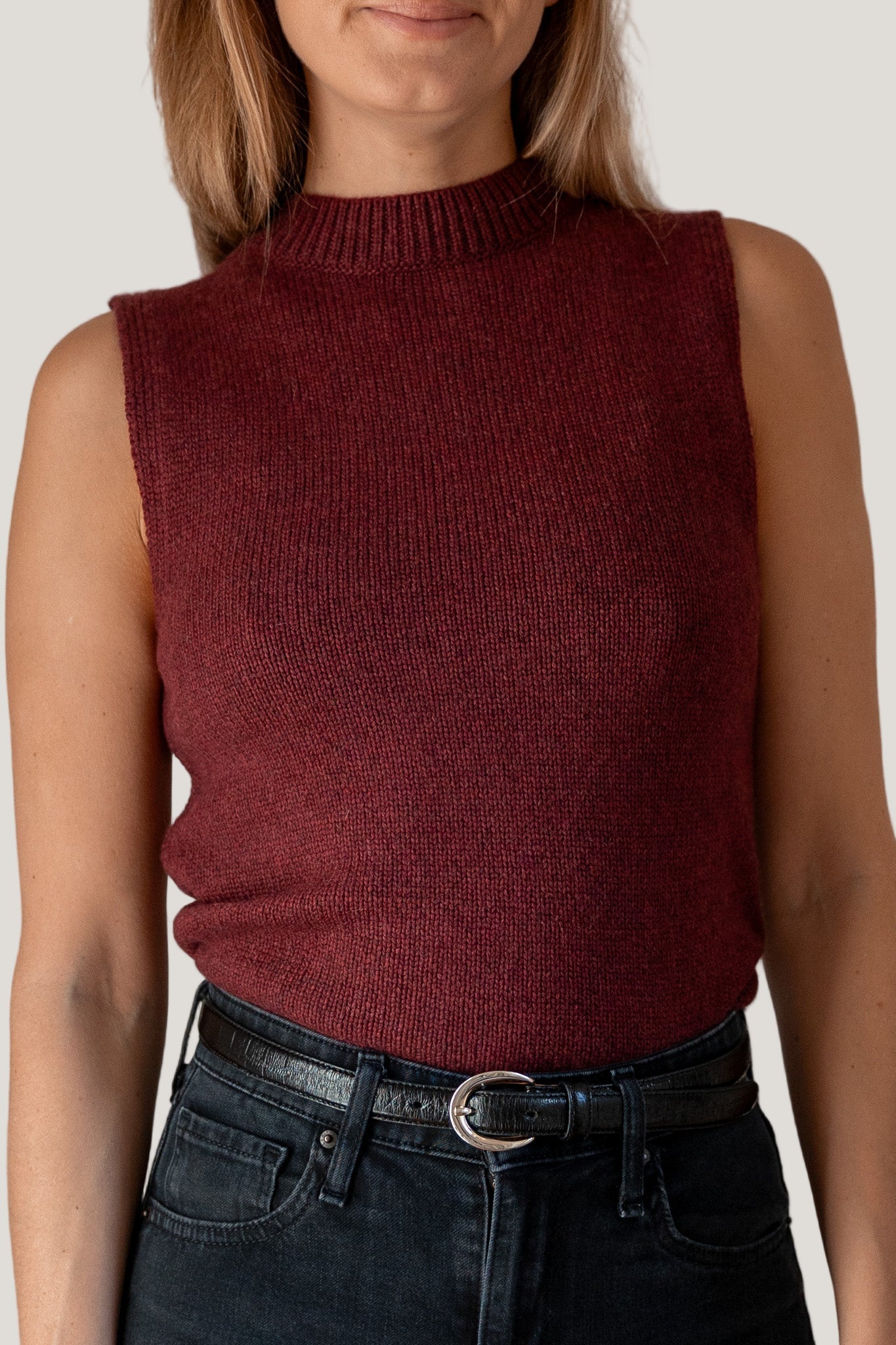 Mock Neck Tank Cashmere/Silk Burgundy von Pura Clothing