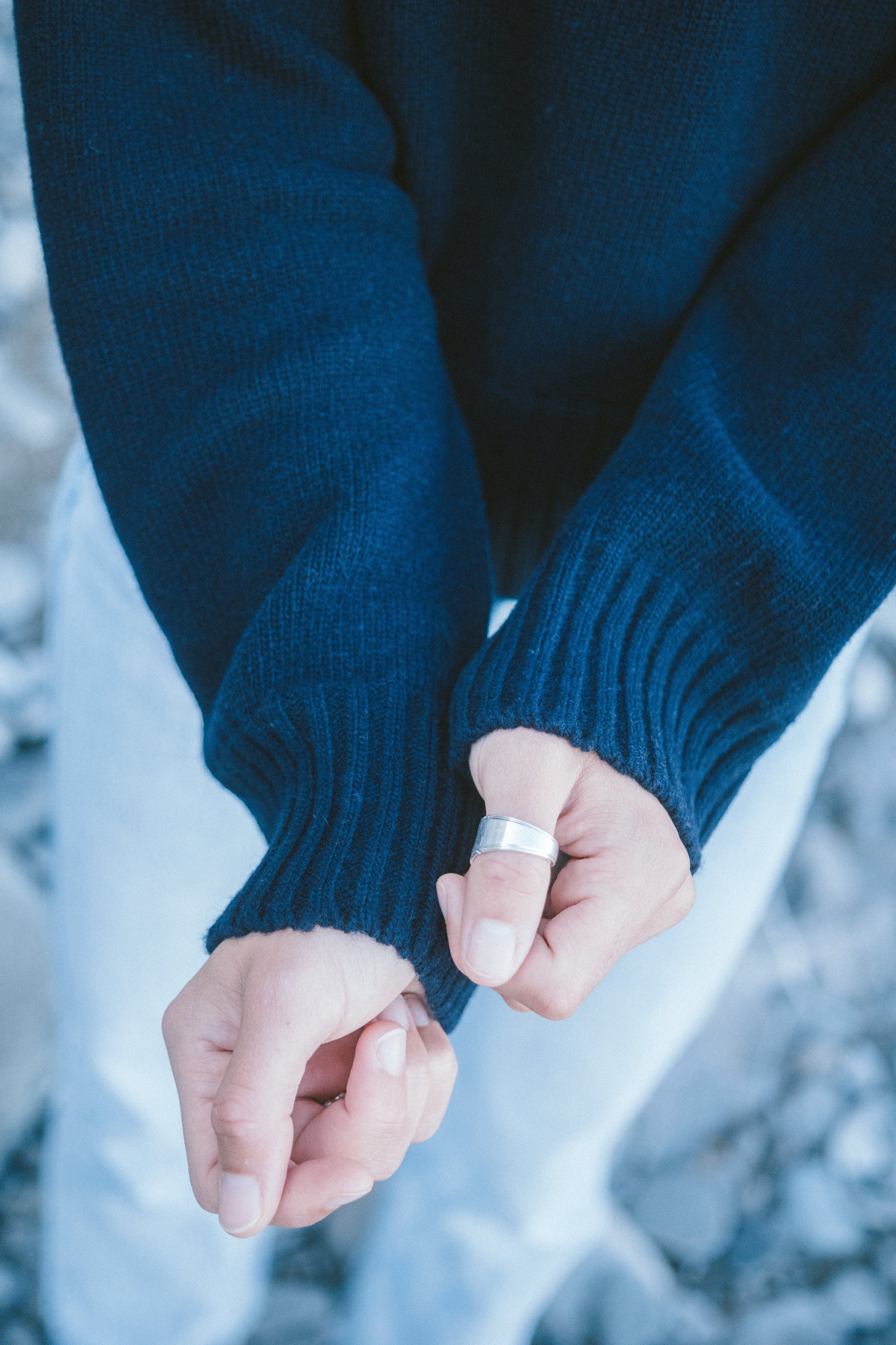 Vale dark blue merino wool sweater from Salzwasser