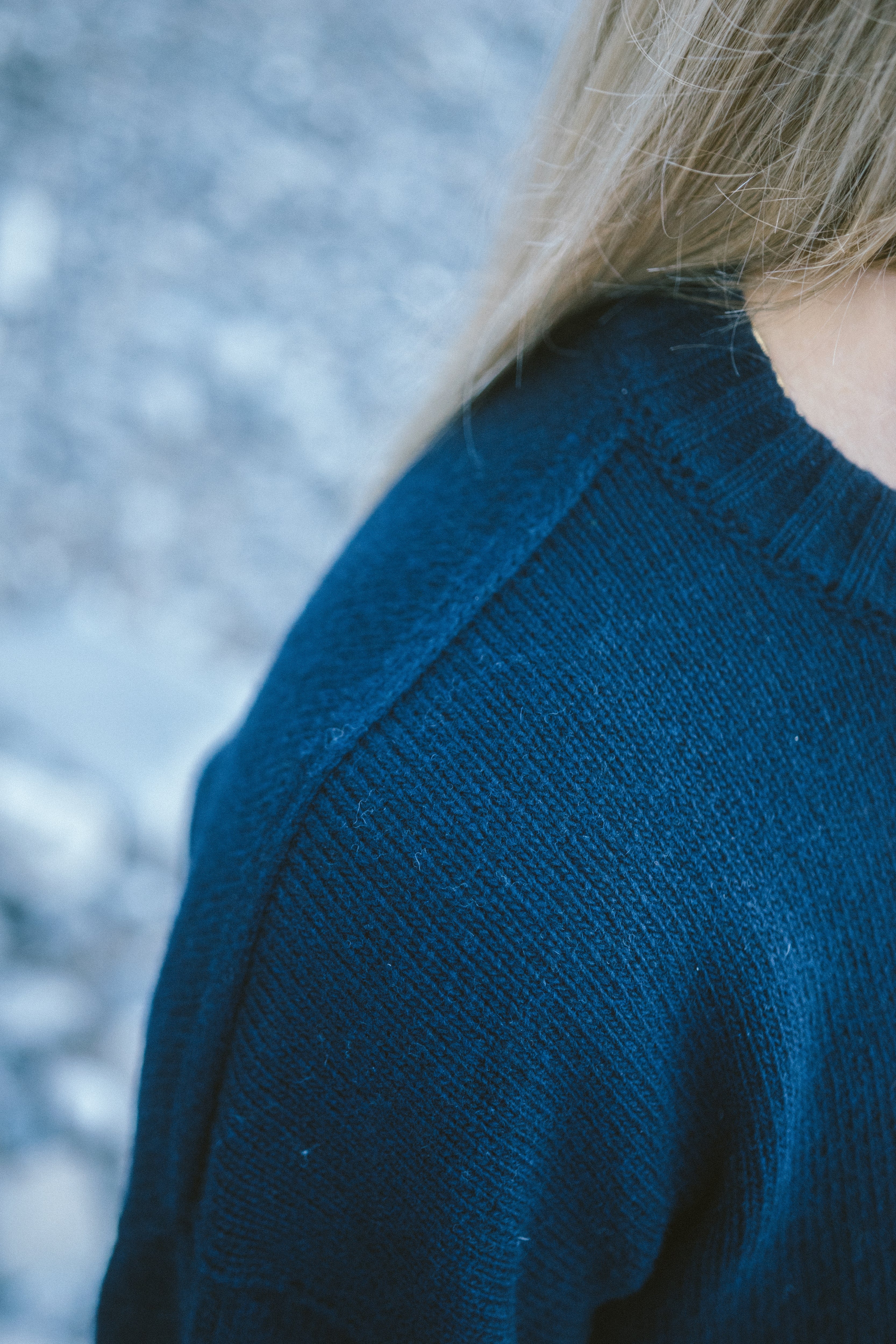 Vale dark blue merino wool sweater from Salzwasser