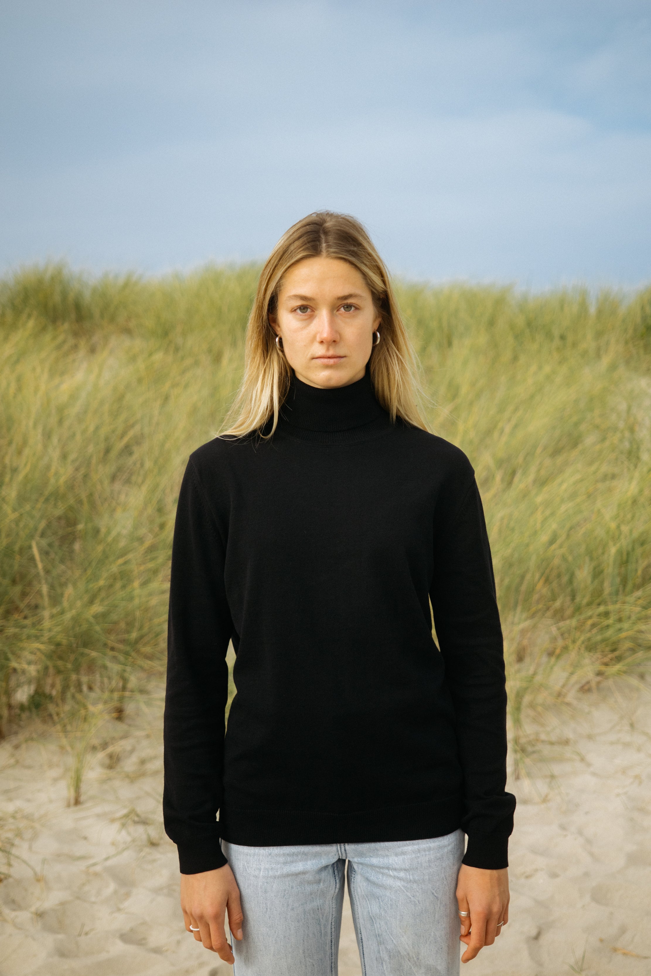 Damen Rollkragenpullover Schwarz aus Bio-Baumwolle von SALZWASSER