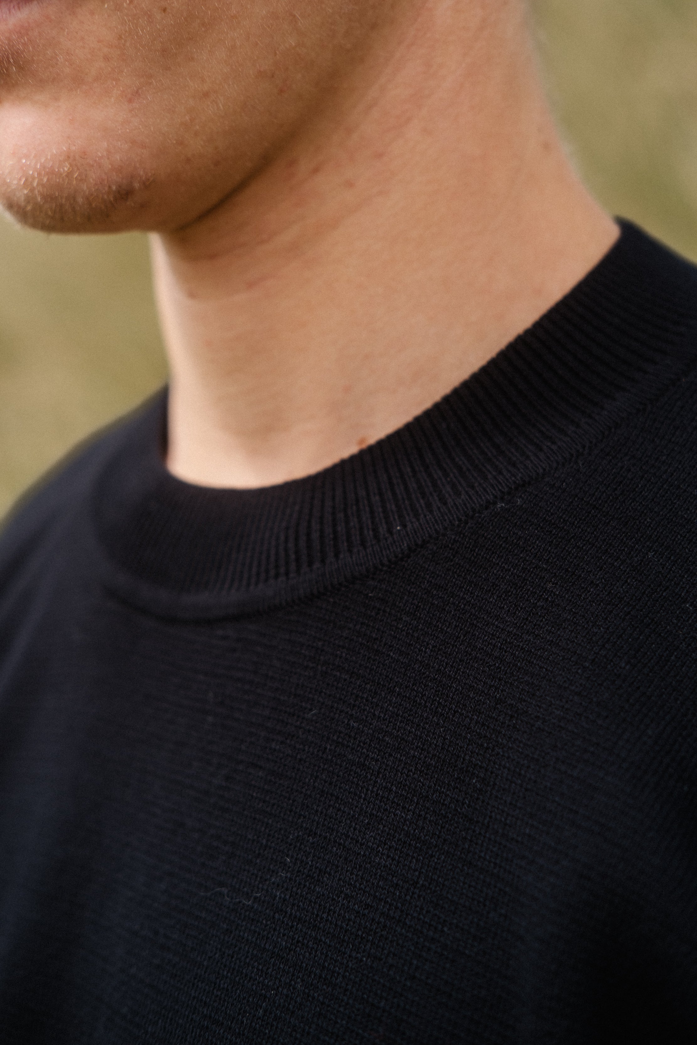 Dark blue knitted sweater Luca made of 100% organic cotton by Salzwasser