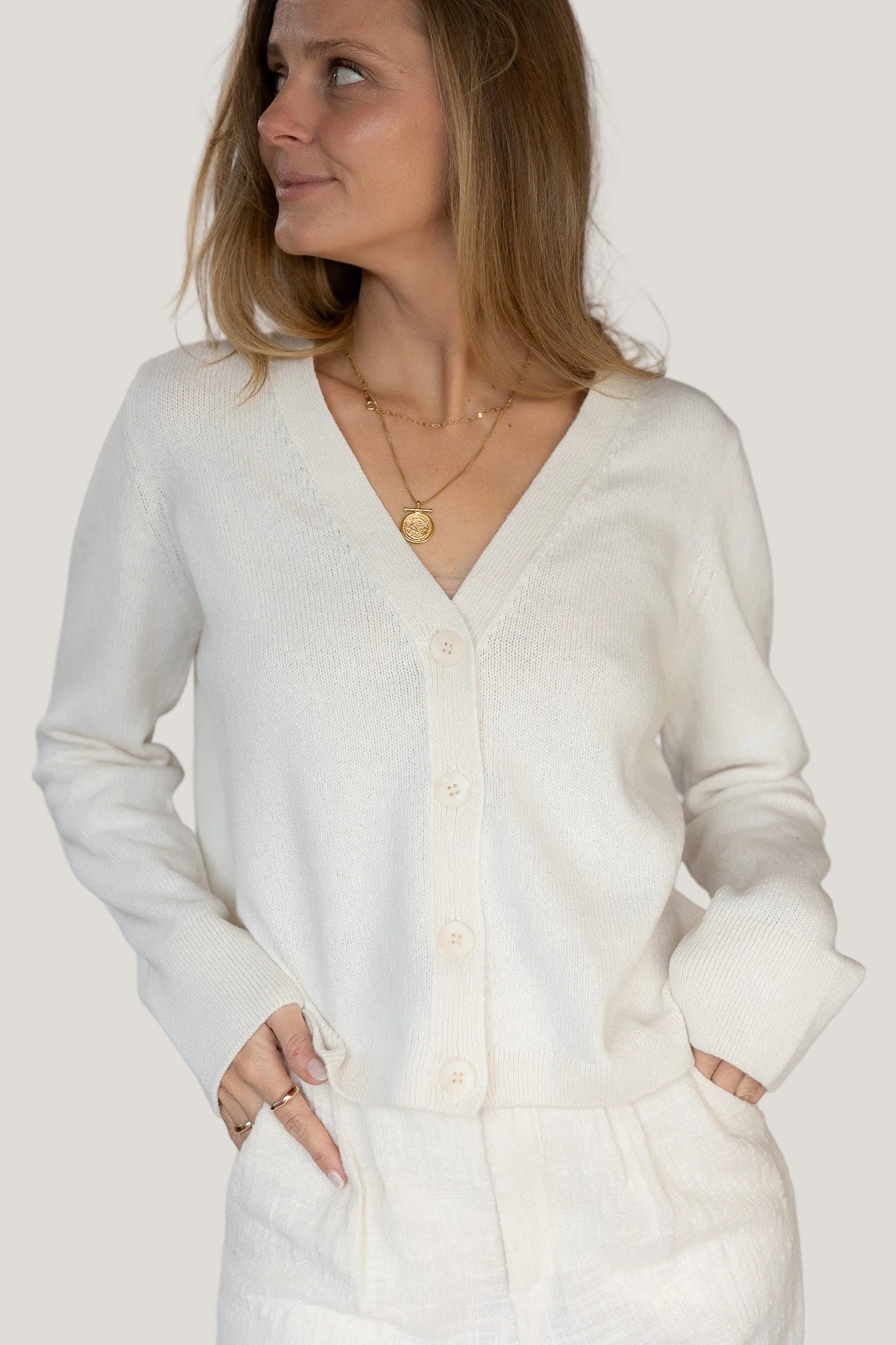 Ecru Strickjacke Nana aus Bio-Baumwolle & recyceltem Kaschmir von Pura Clothing