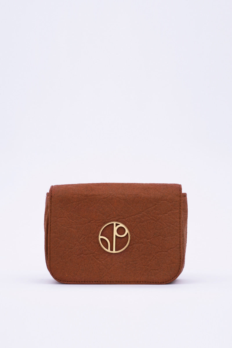 Brown belt bag New York JFK made of Piñatex® by 1 People
