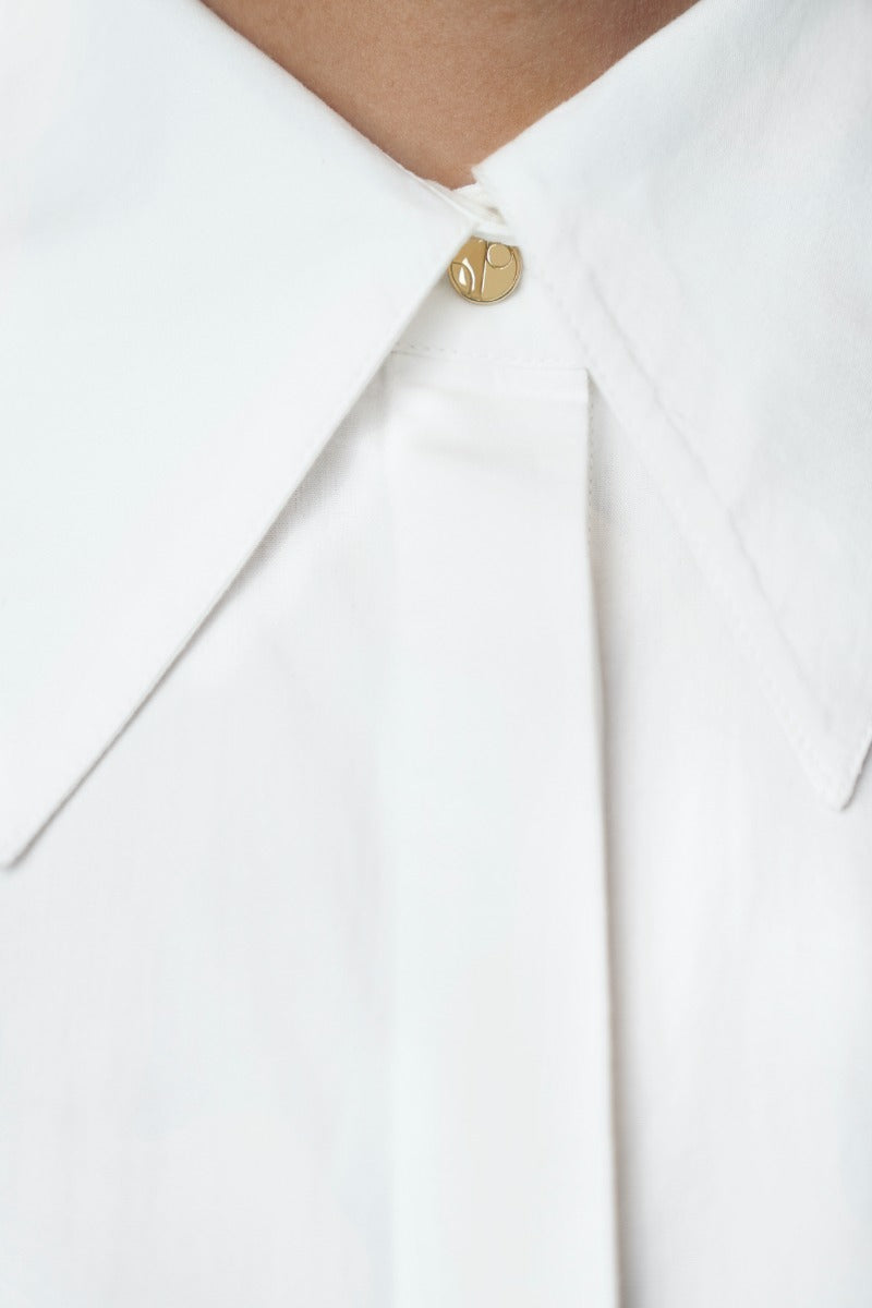 White long-sleeved blouse Prague PRG made of organic cotton by 1 People