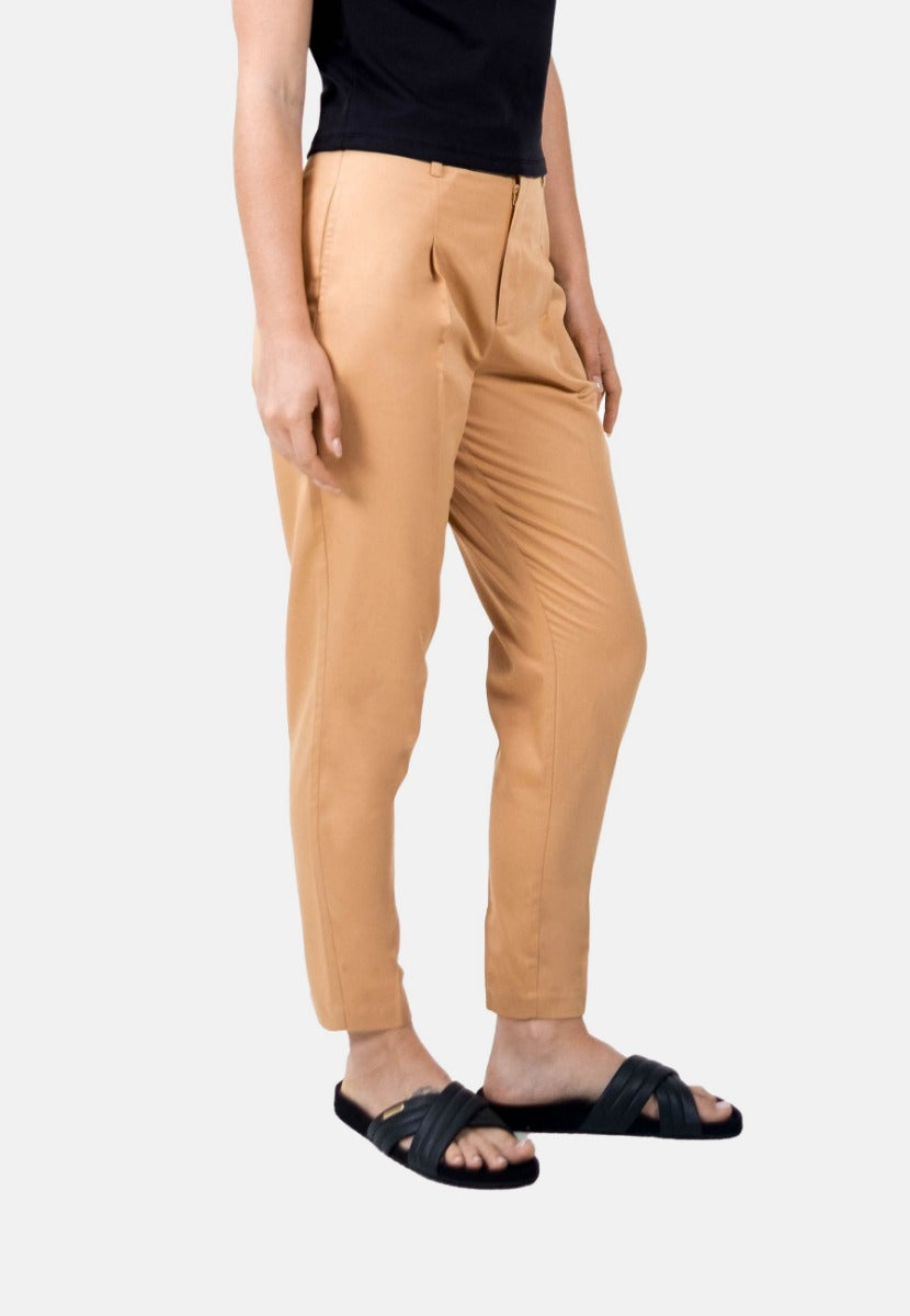 Light brown Salo QVD trousers made from 100% organic cotton by 1 People