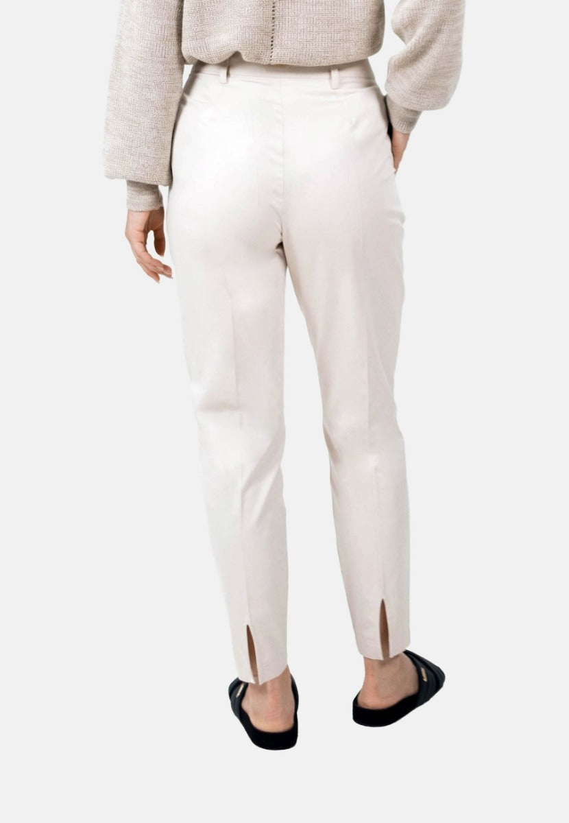 White Salo QVD trousers made from 100% organic cotton by 1 People