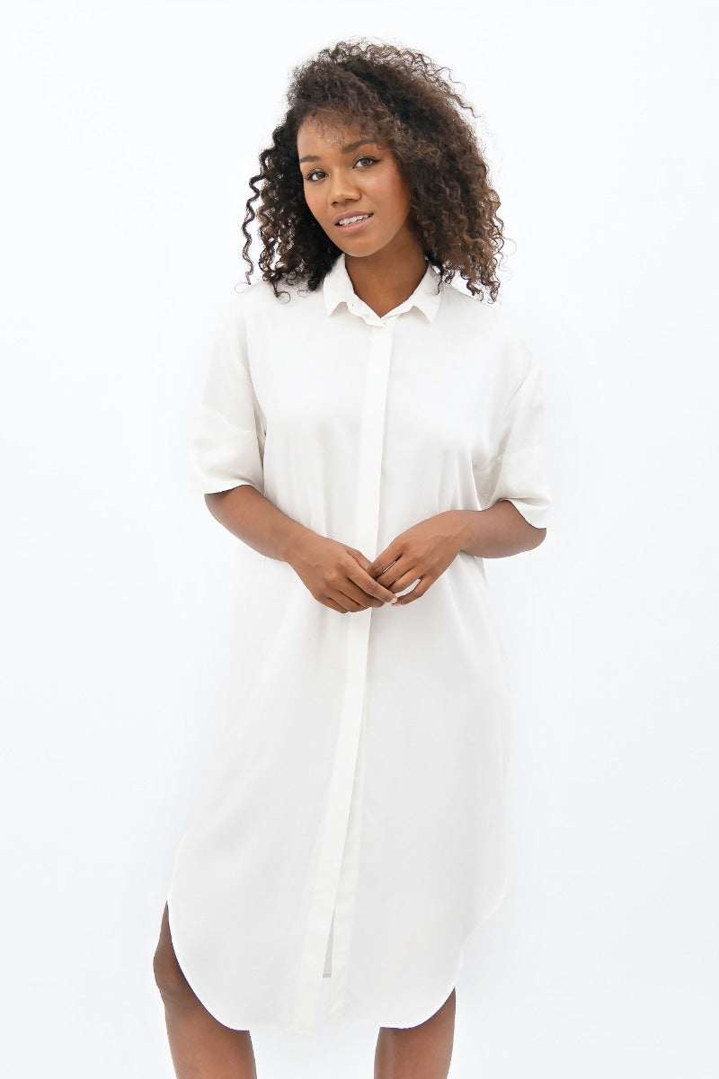 Weisses Midi-Kleid Seville SVQ aus 100% Tencel von 1 People