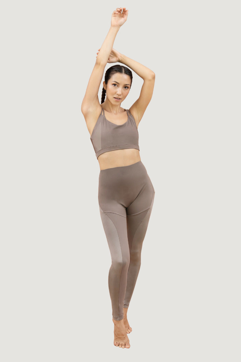Brown leggings Stockholm ARN made from Econyl® Regenerated Nylon by 1 People