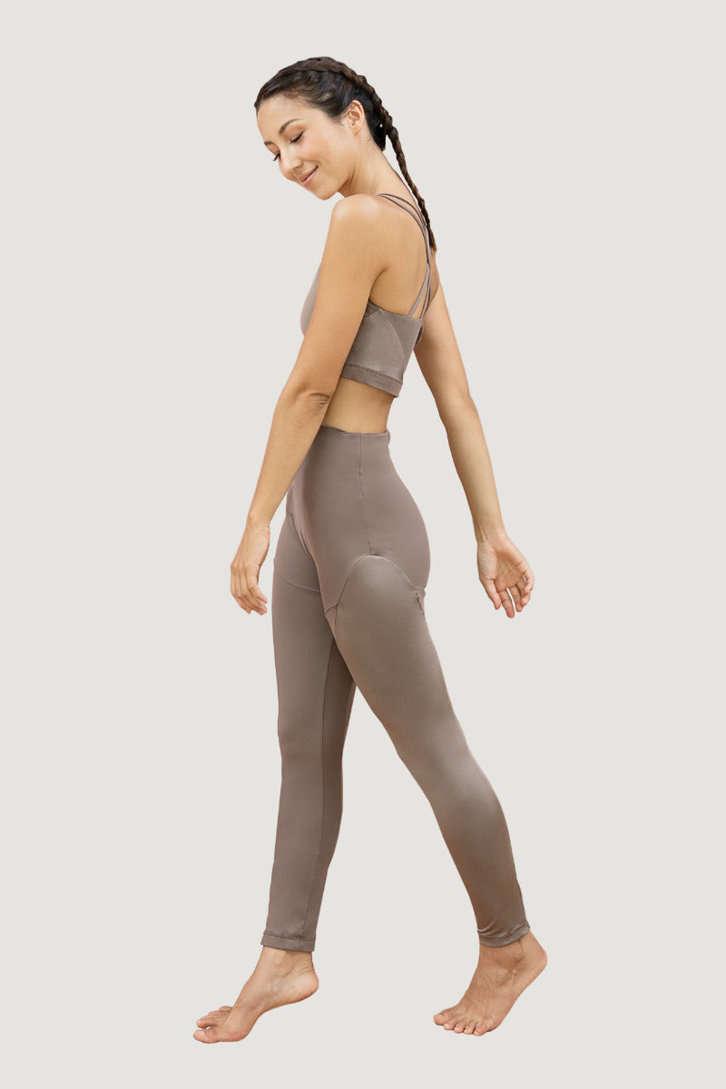 Brown leggings Stockholm ARN made from Econyl® Regenerated Nylon by 1 People