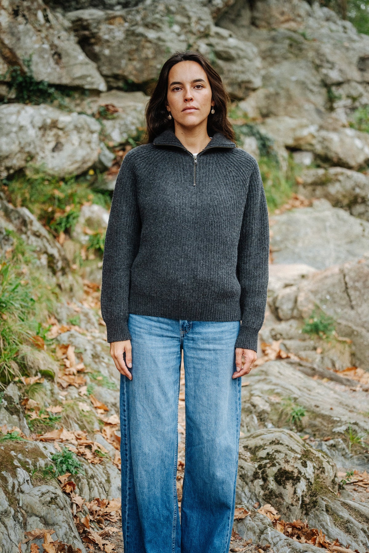 In Italien produzierter Strickpullover mit Stehkragen und nickelfreiem Reißverschluss