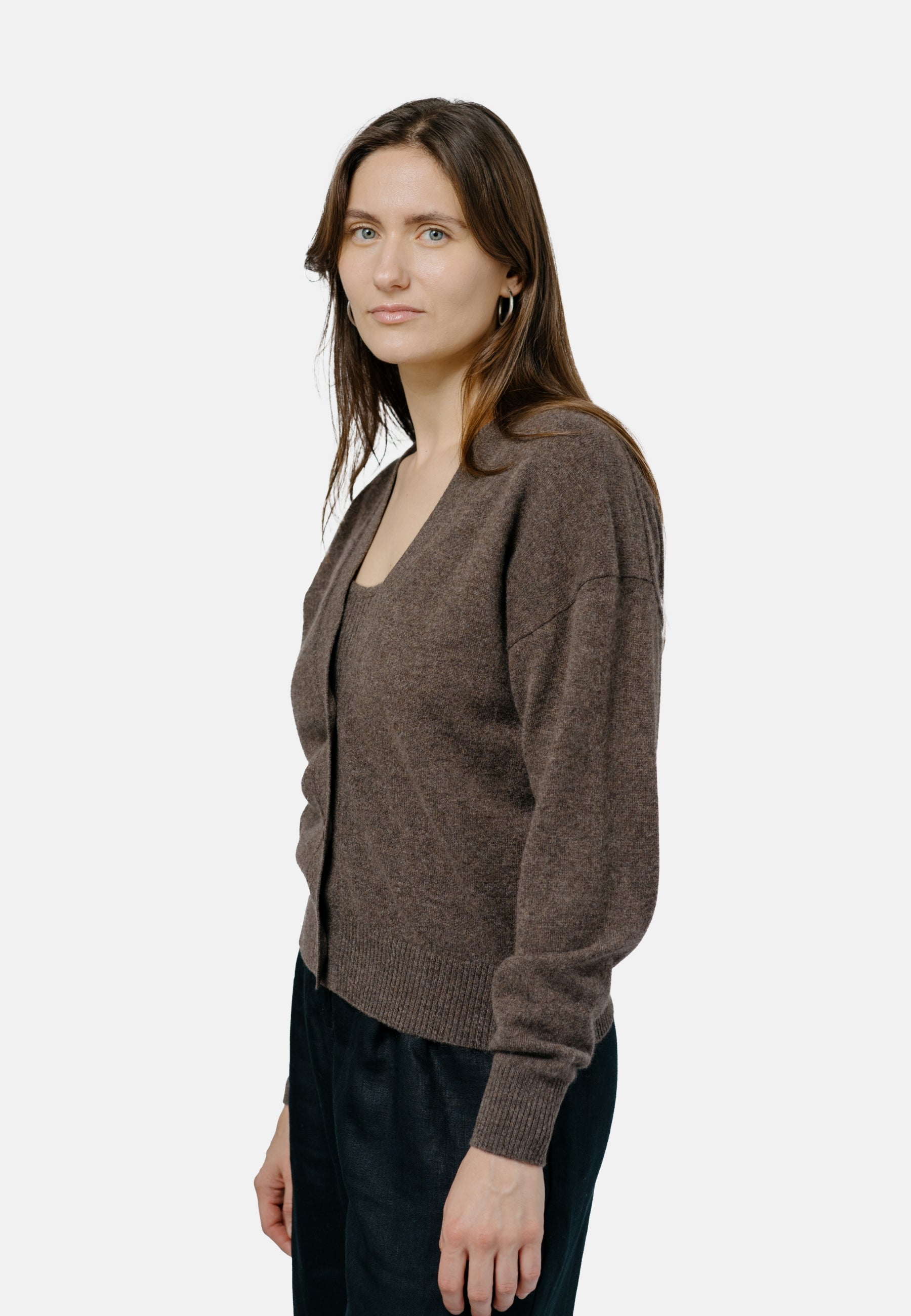 Brown cardigan UIaanbaatar made of 100% cashmere by 1 People