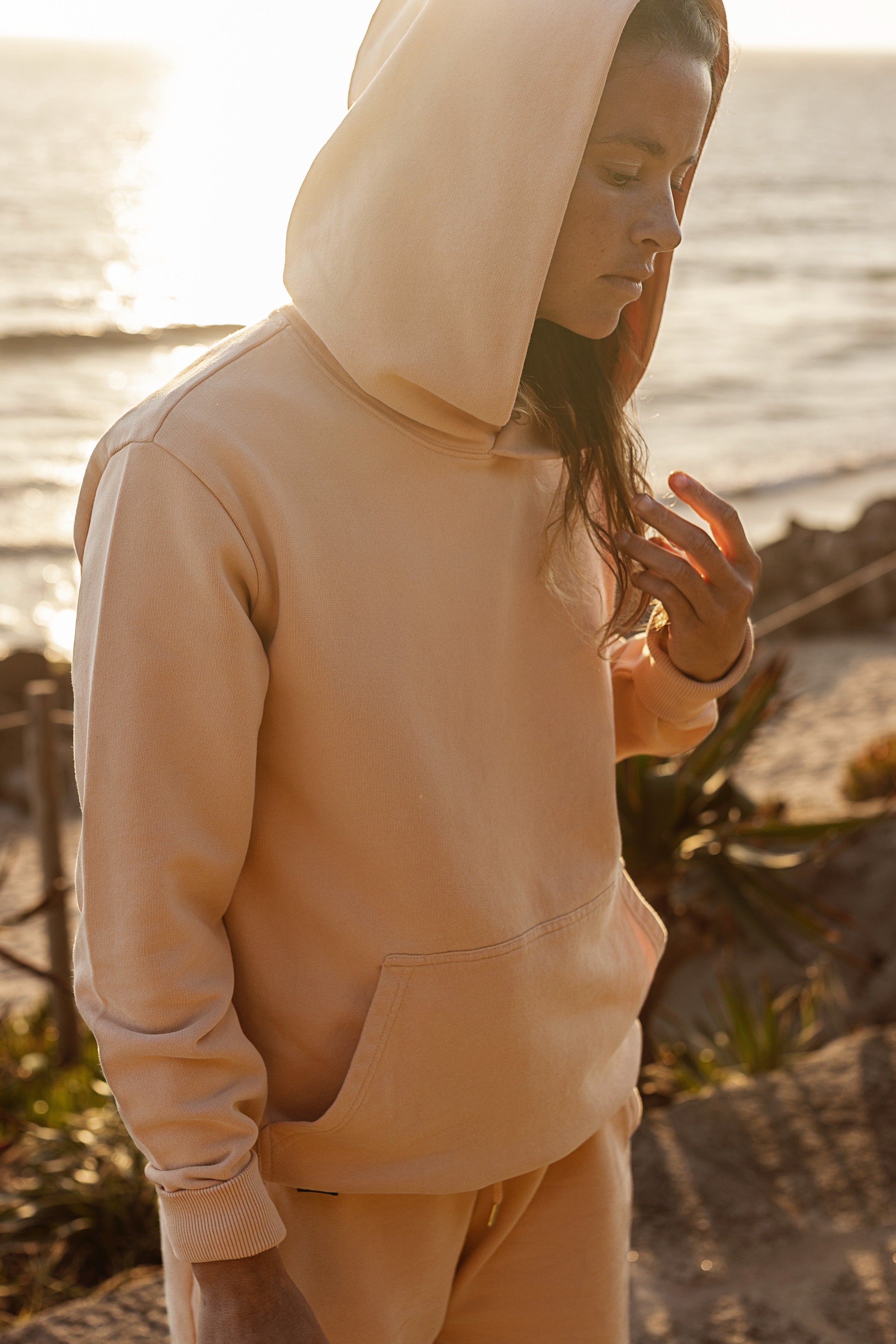 Peach-colored hoodie Premium Peached made from 100% organic cotton from DIRTS