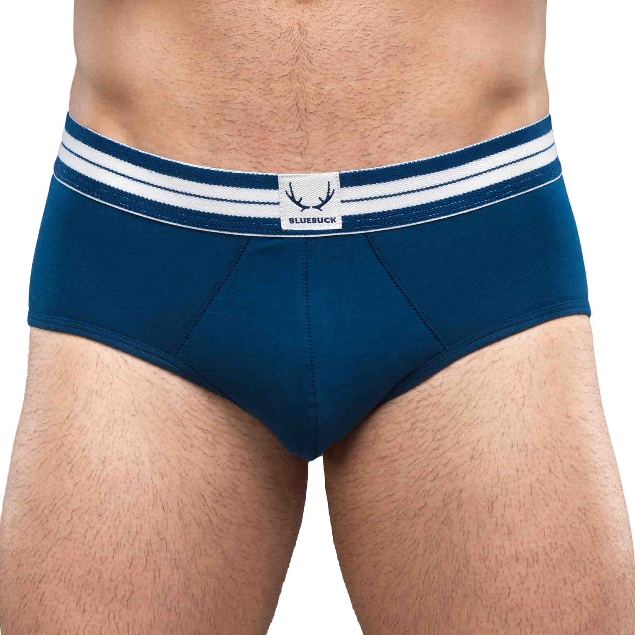 Navy blue underpants with blue stitching made of organic cotton from Bluebuck