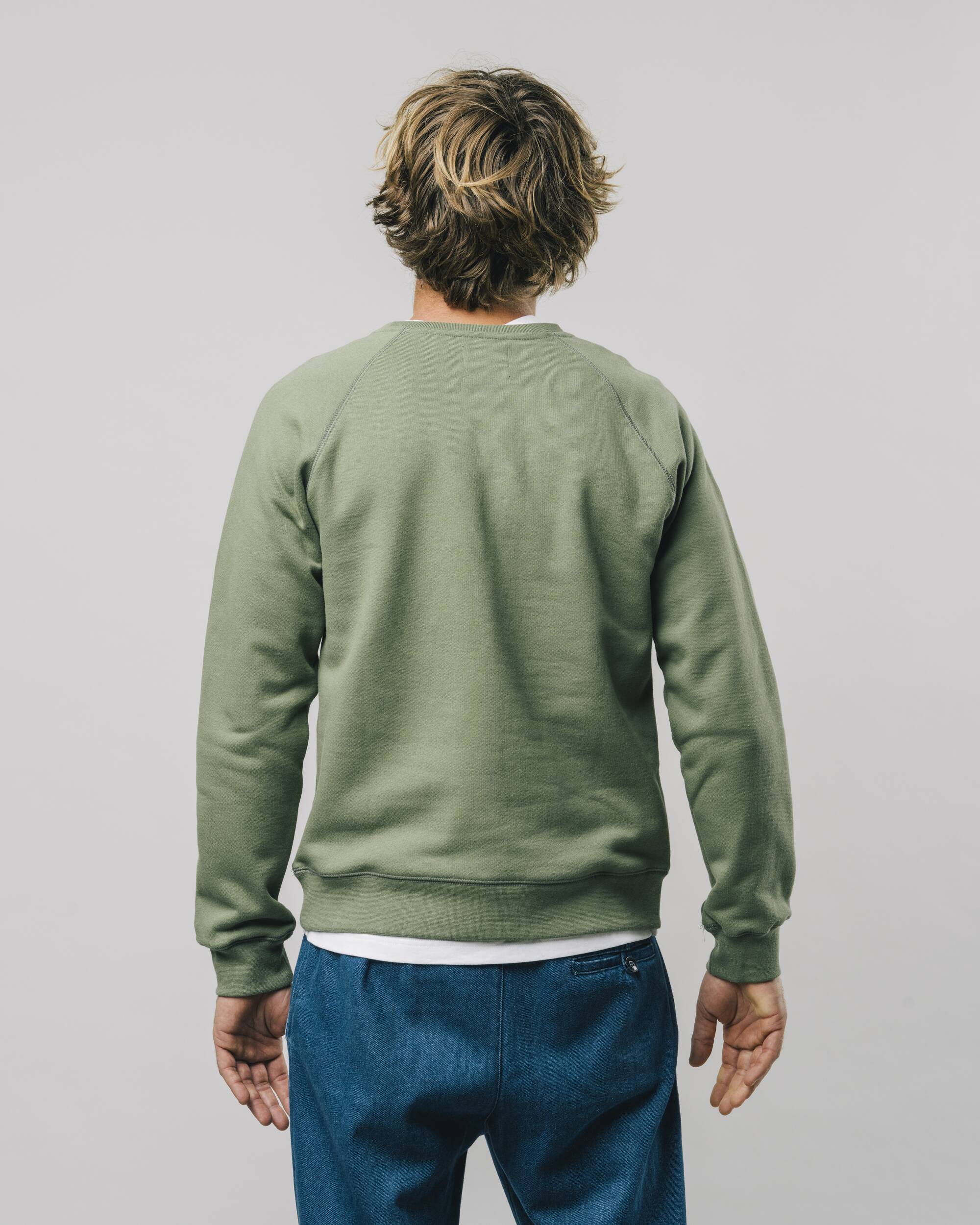 Sweatshirt "The Hiker" in grün / oliv aus 100% Bio - Baumwolle von Brava Fabrics