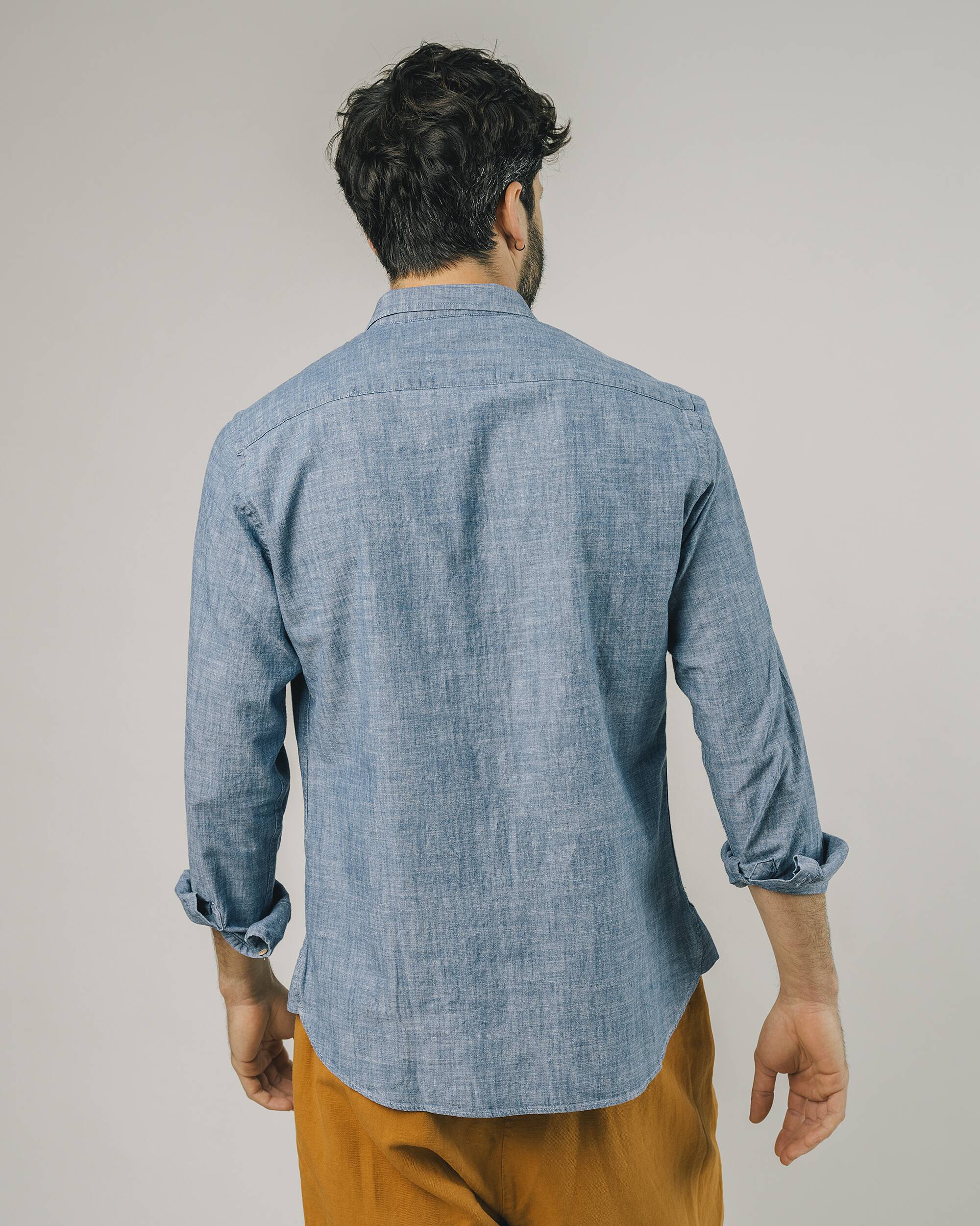 Blaues, langärmliges Hemd Natsu aus 100% Bio-Baumwolle von Brava Fabrics