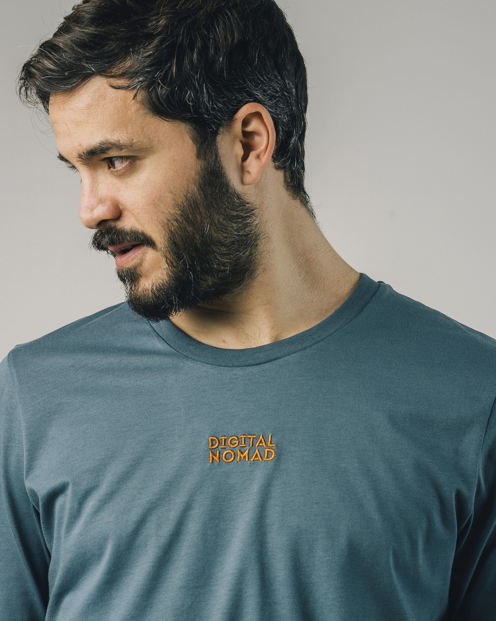 Digital Nomad Longsleeved T-Shirt Indigo