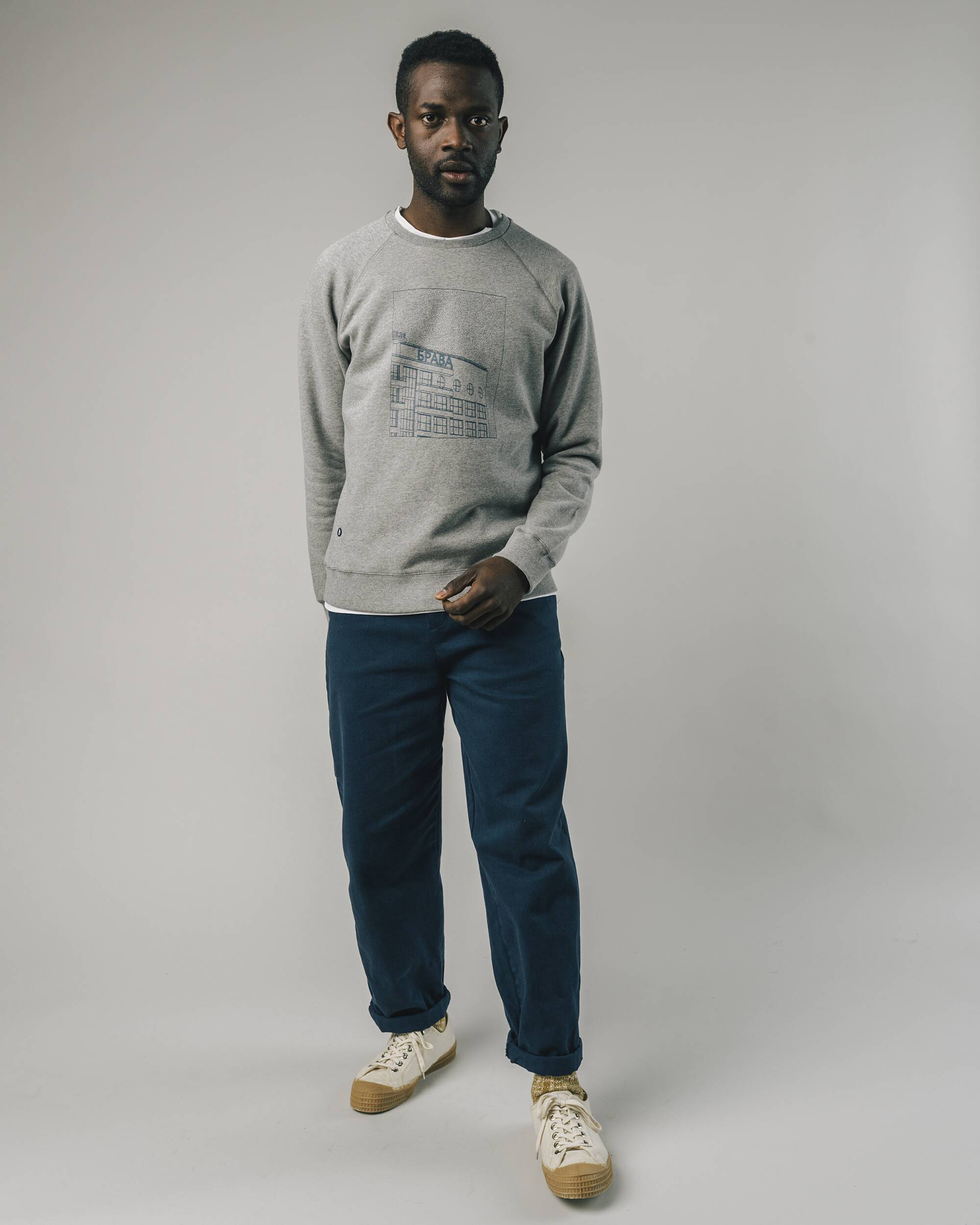 Sweatshirt "Dirstrict" in grau aus 100% Bio - Baumwolle von Brava Fabrics