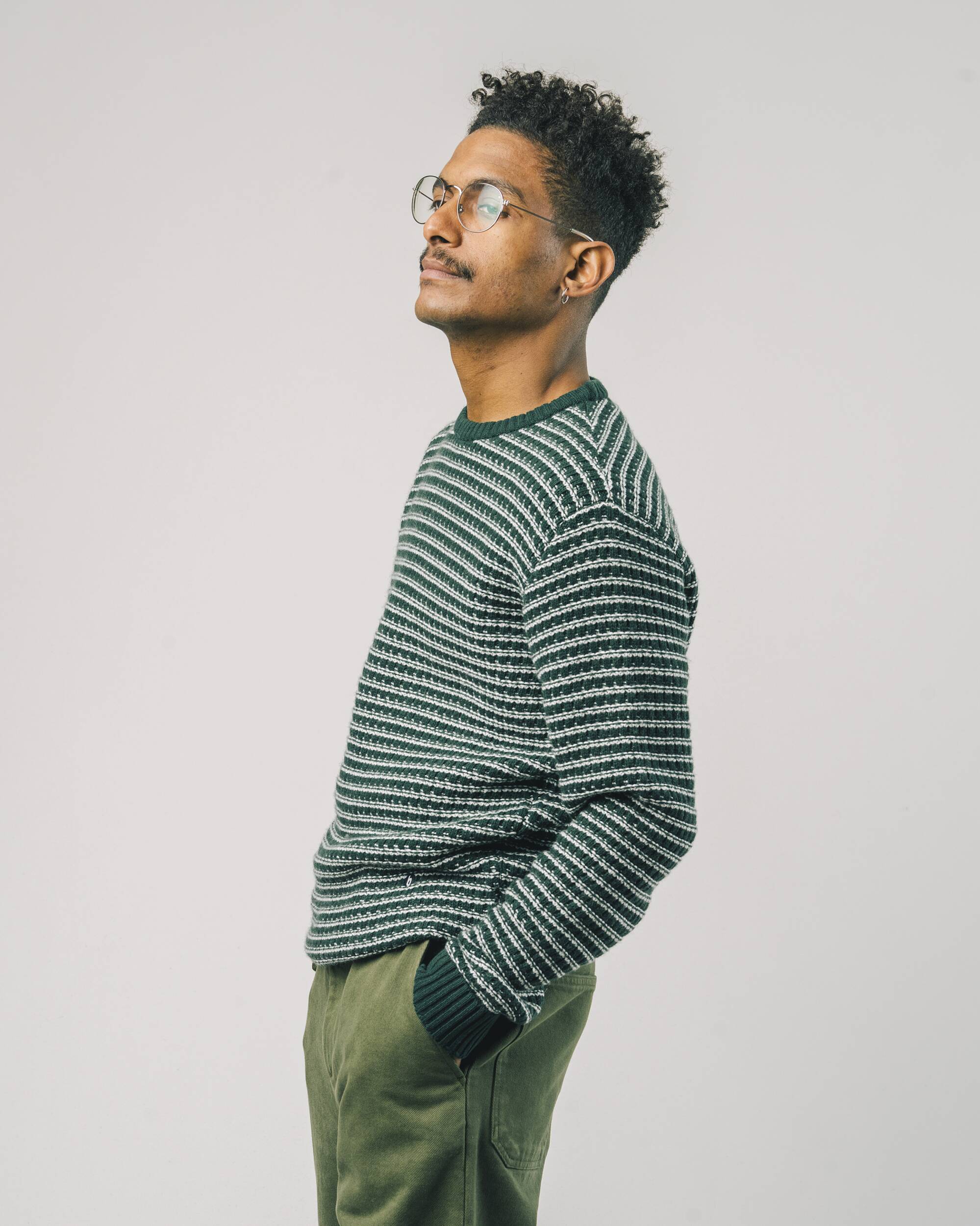 Striped sweater navy in dark, green and white made from recycled materials such as cashmere and wool from Brava Fabrics