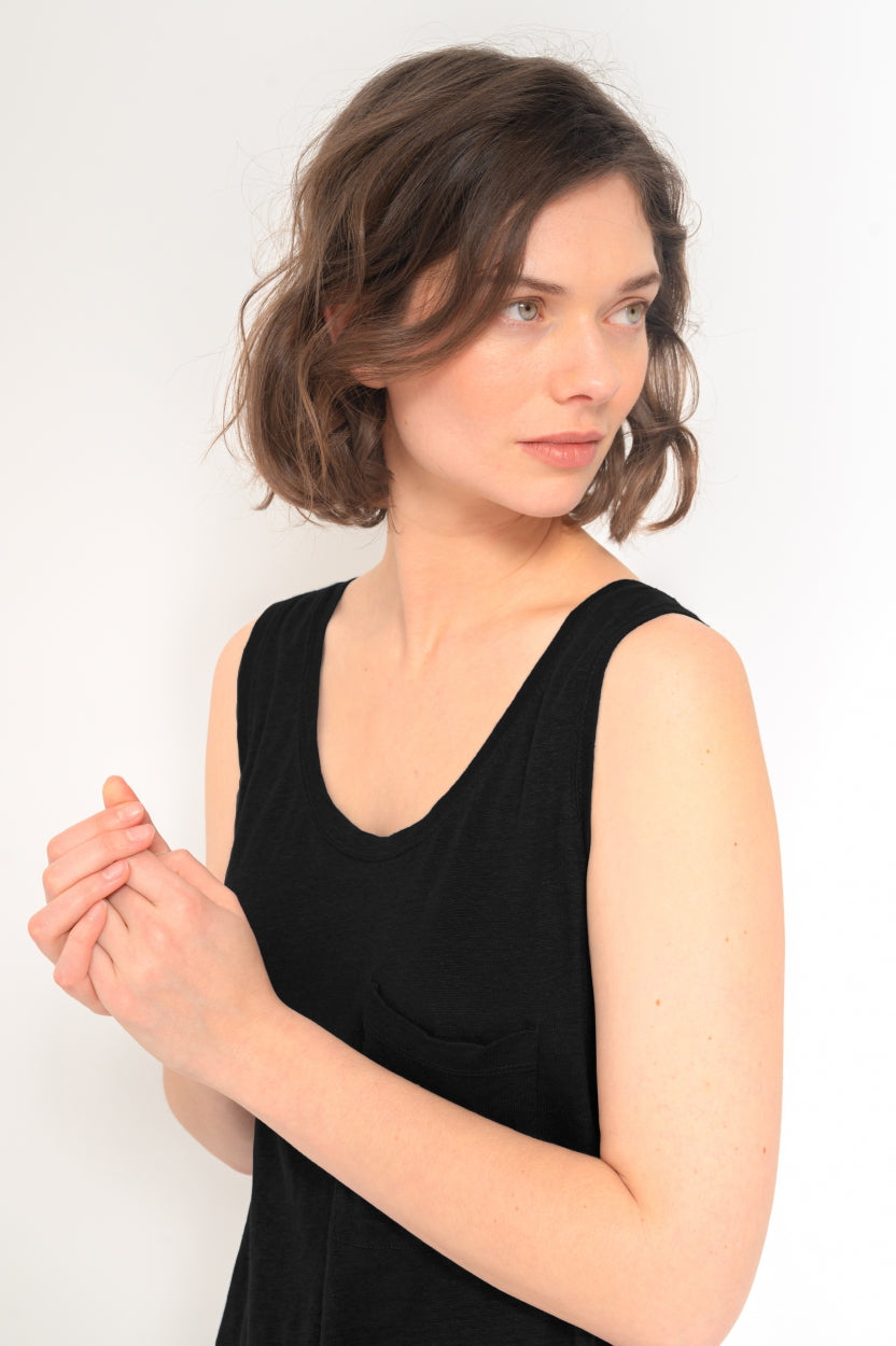 Valerie tank top in black made from 100% European linen by Kuyichi