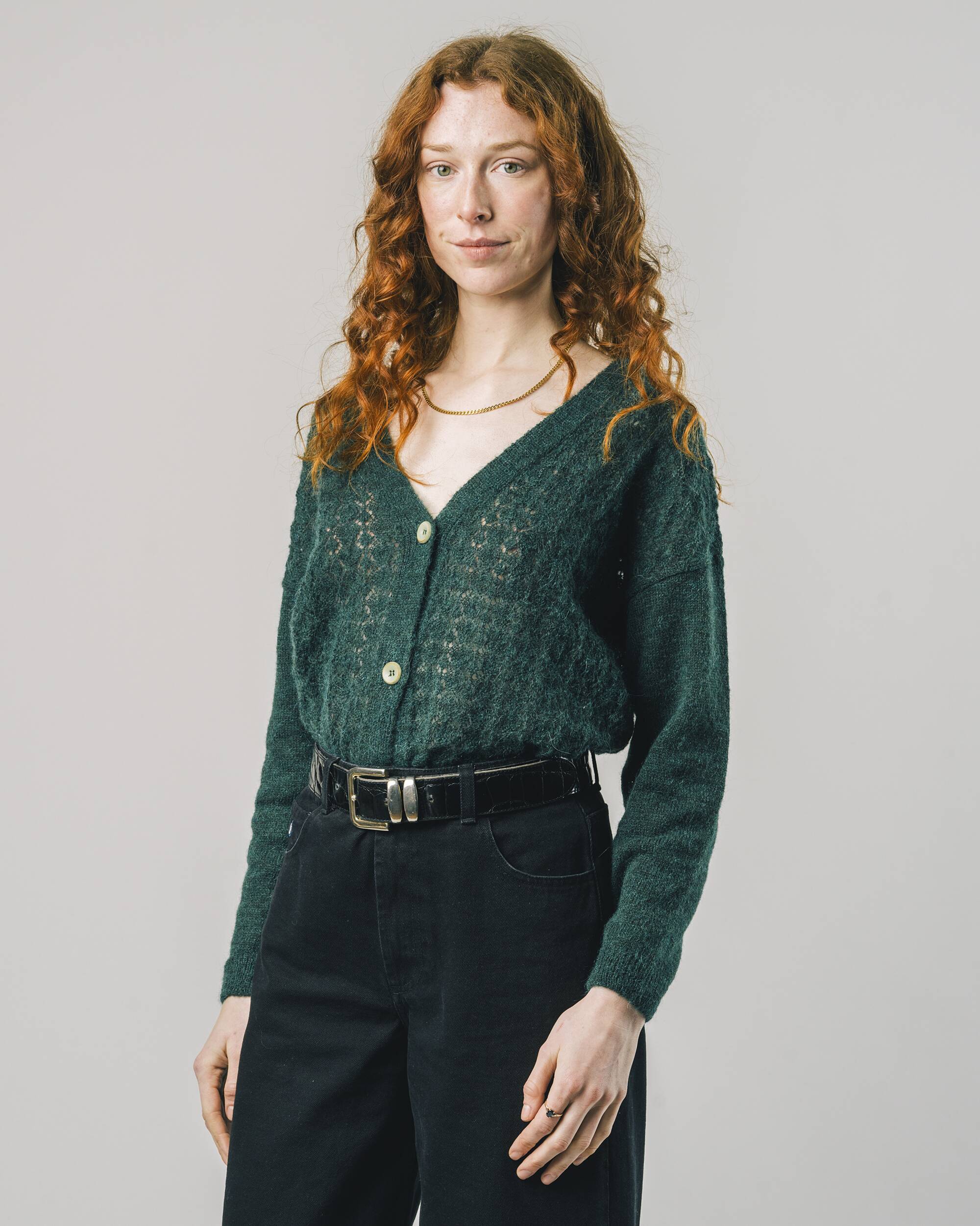 Oversized cardigan "Lace" in green made from 100% recycled fibers from Brava Fabrics