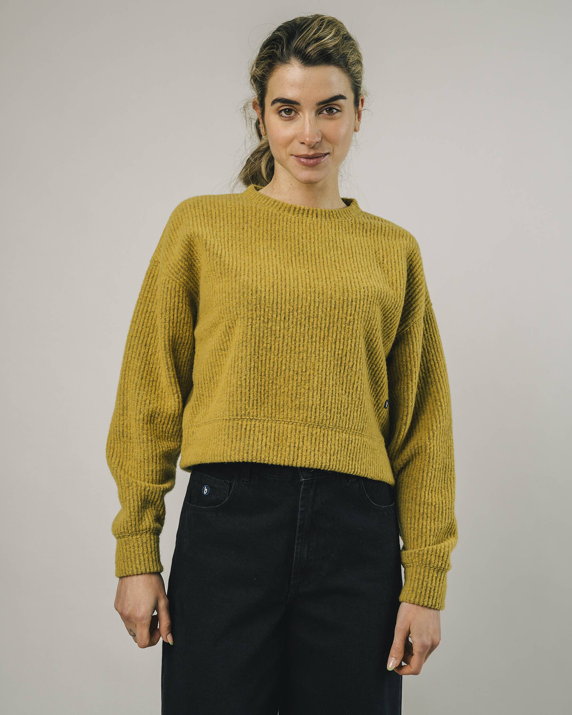 Cropped sweatshirt in mustard - yellow made from 100% recycled materials from Brava Fabrics