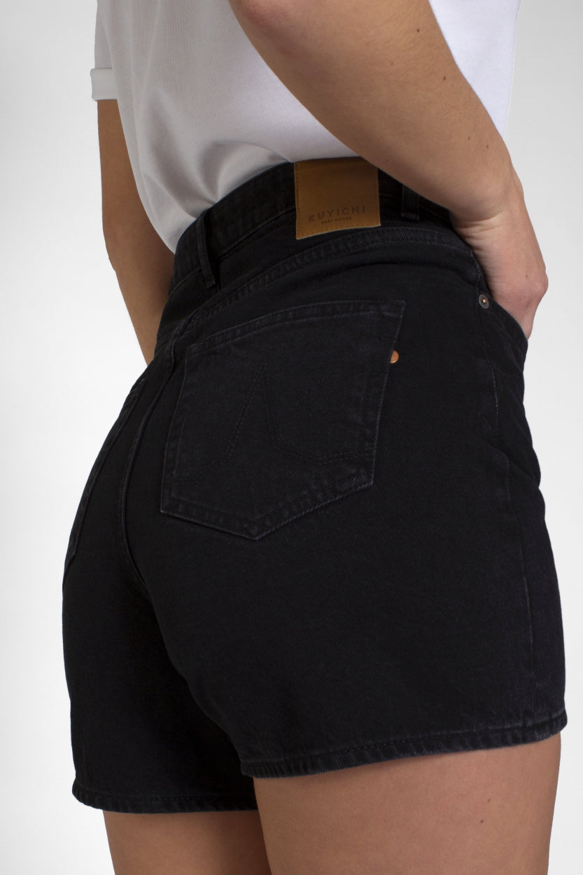 Jeans - Short Demi in schwarz / washed black aus 100% Bio - Baumwolle von Kuyichi
