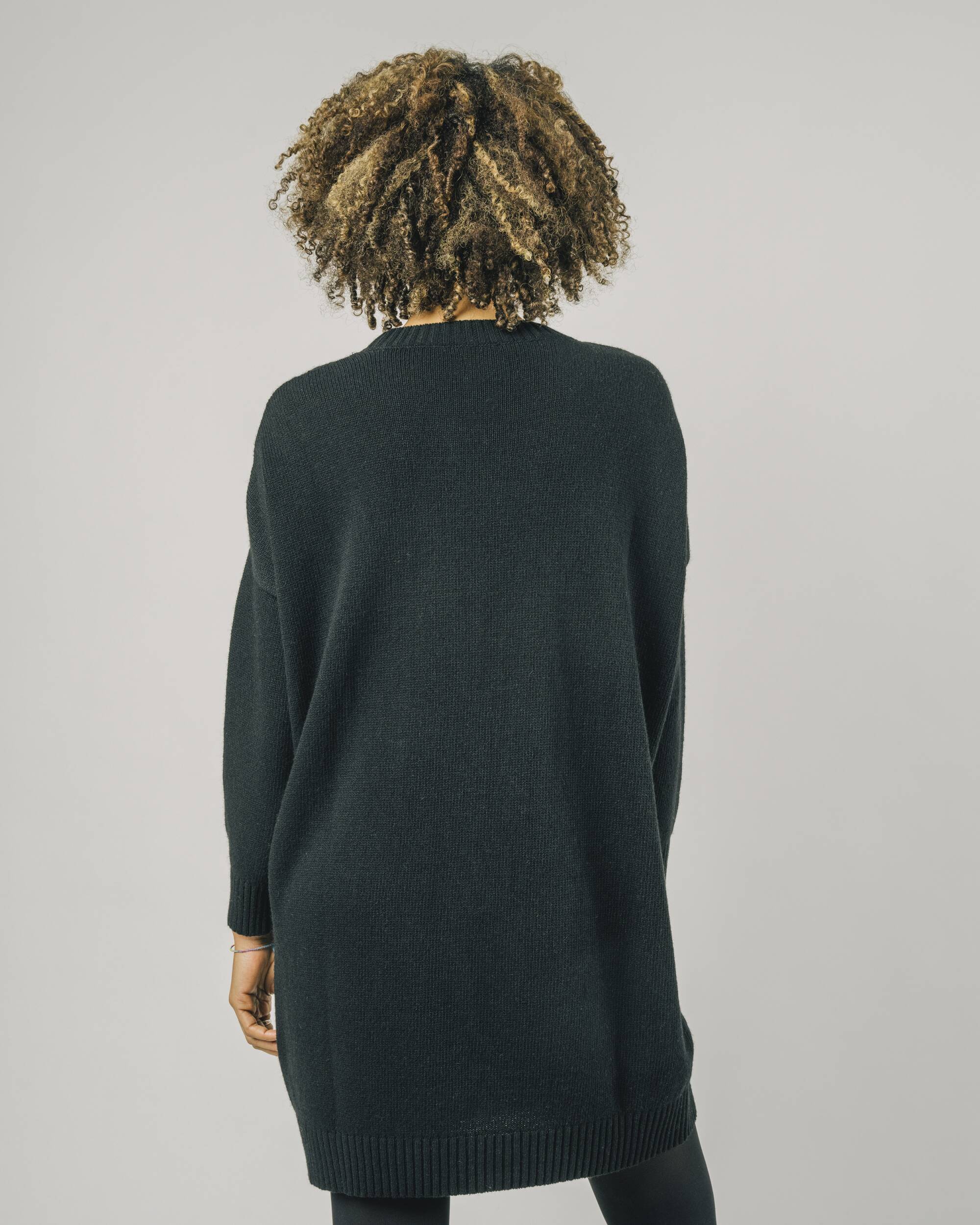 Black dress made from recycled cashmere, recycled wool, recycled polyamide and lyocell from Brava Fabrics