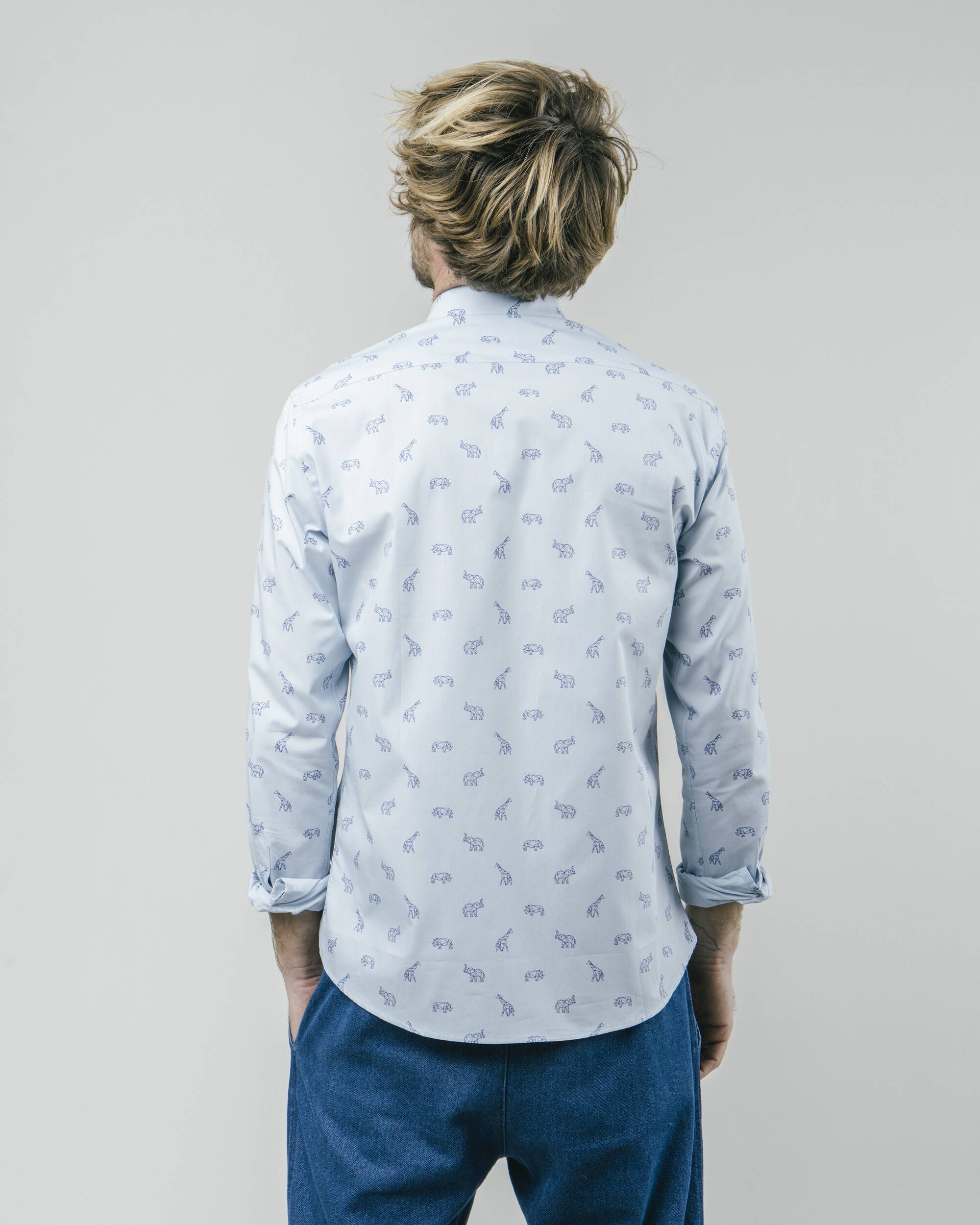 Hemd "The Future To Savannah" in hell - blau mit tollem Druch aus 100% Bio - Baumwolle von Brava Fabrics