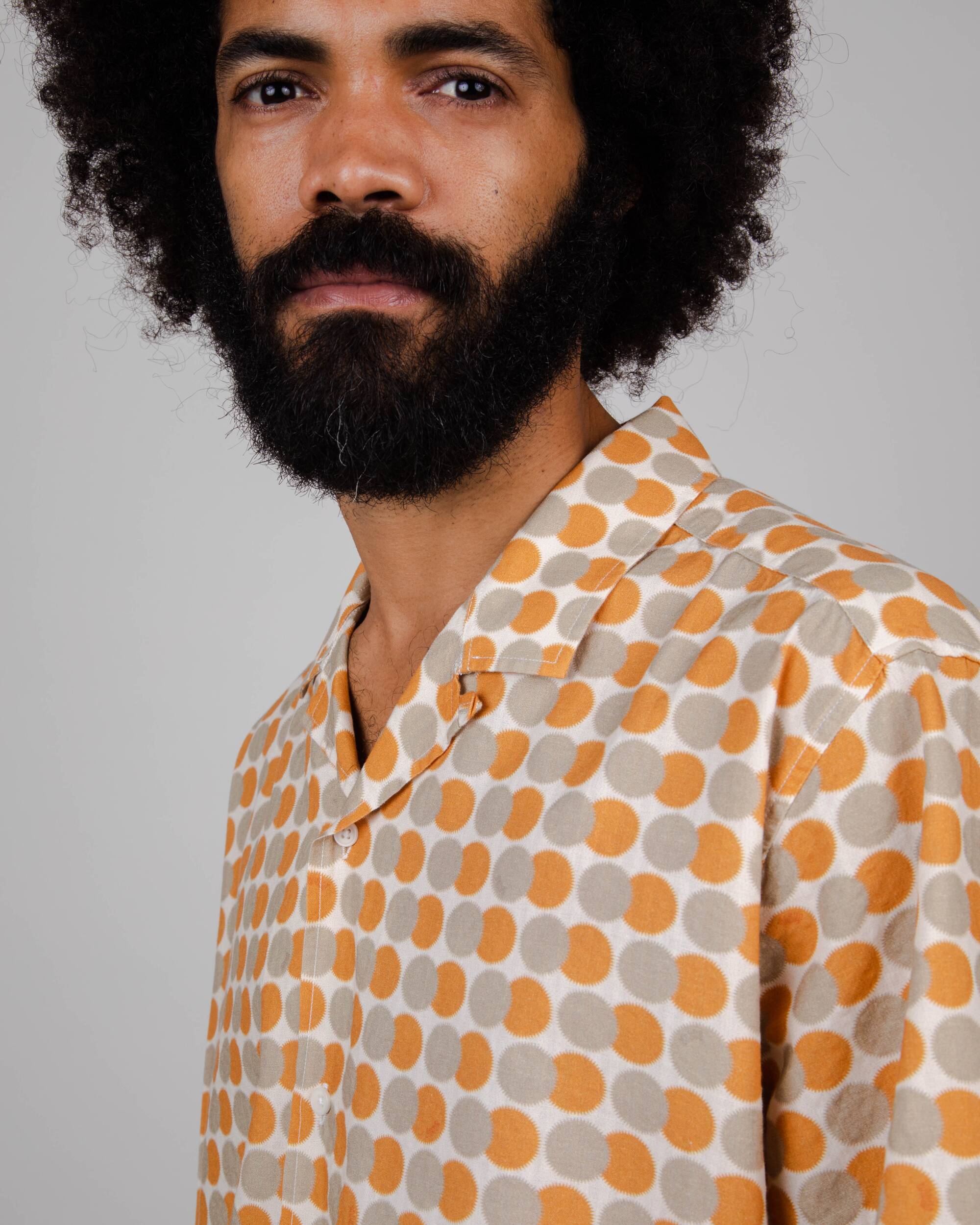 Eclipse Aloha colorful short-sleeved shirt made from organic cotton from Brava Fabrics