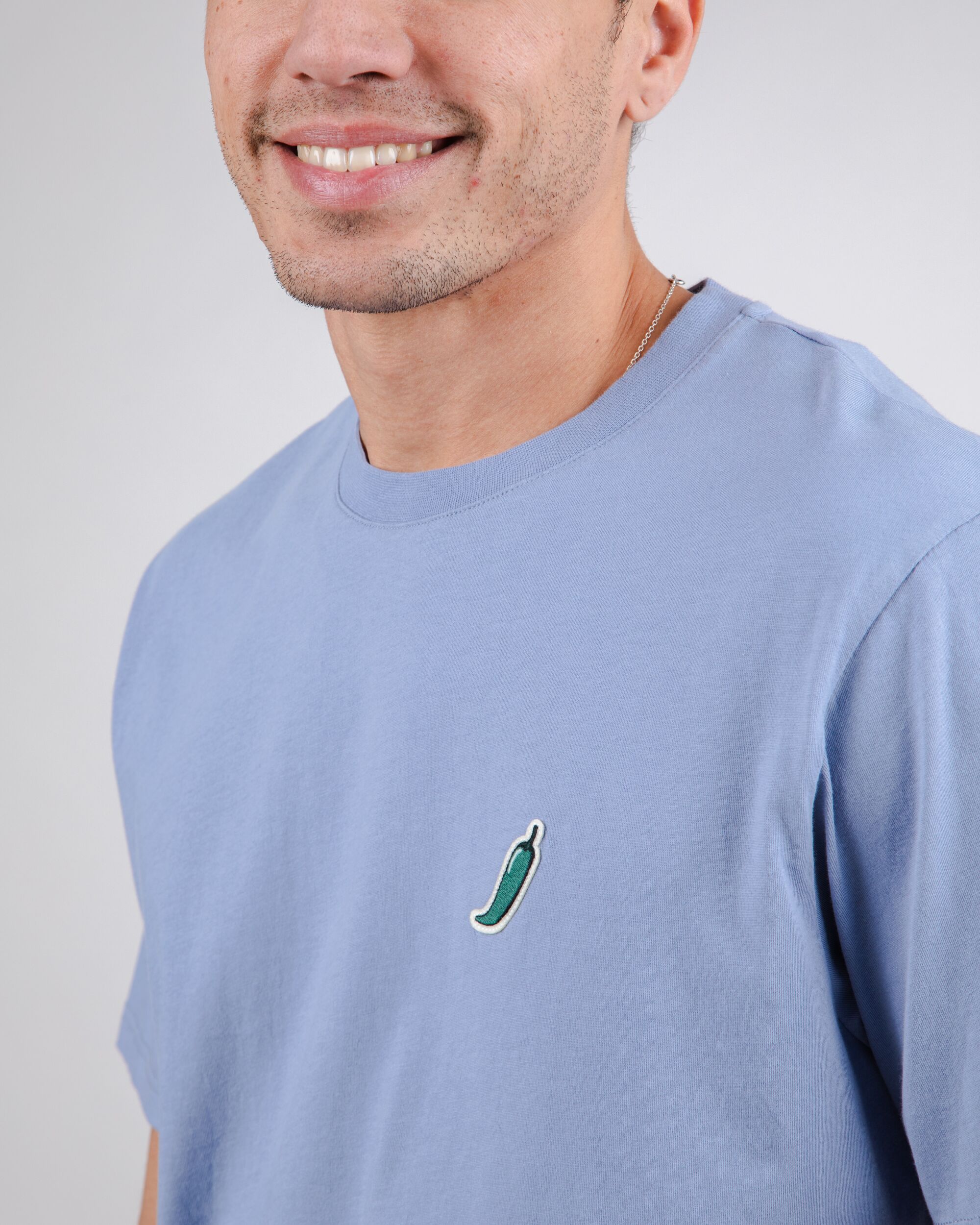 T-shirt bleu Green Chilli en coton 100% biologique de Brava Fabrics