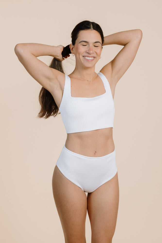 Weisses Bikini Unterteil CALA aus recyceltem Polyamid von Pura Clothing