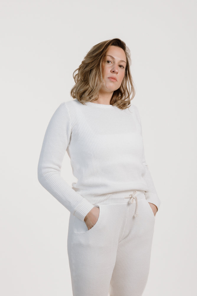 White sweater KALI made of 100% organic cotton from PURA Clothing