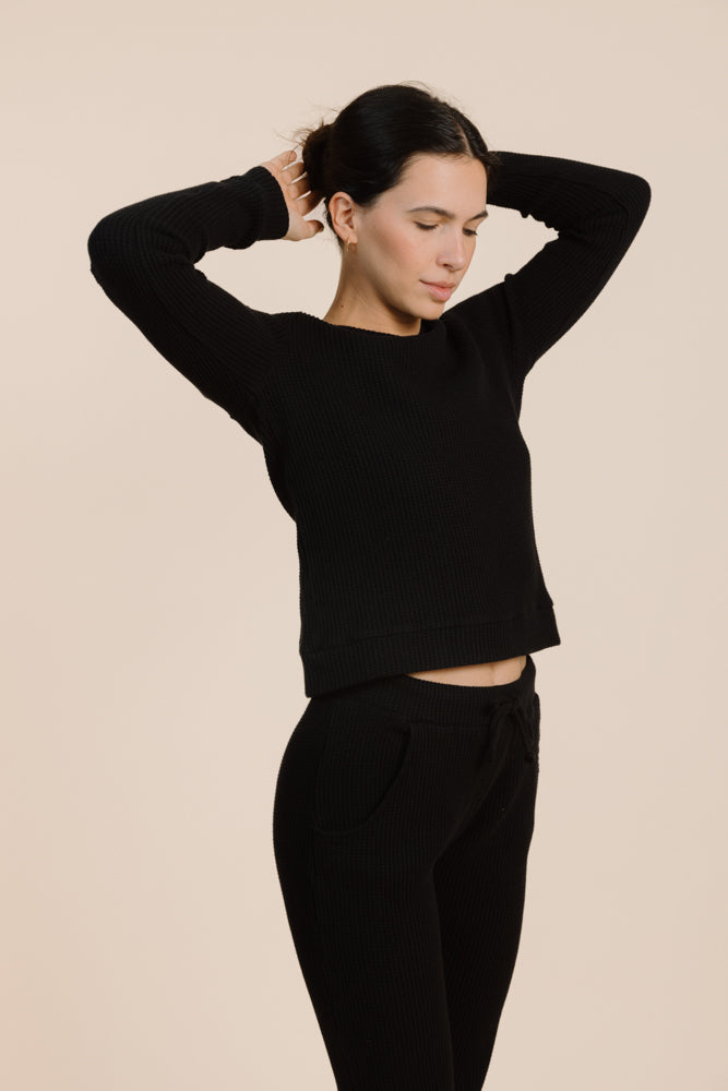 Black sweater KALI made of 100% organic cotton from PURA Clothing