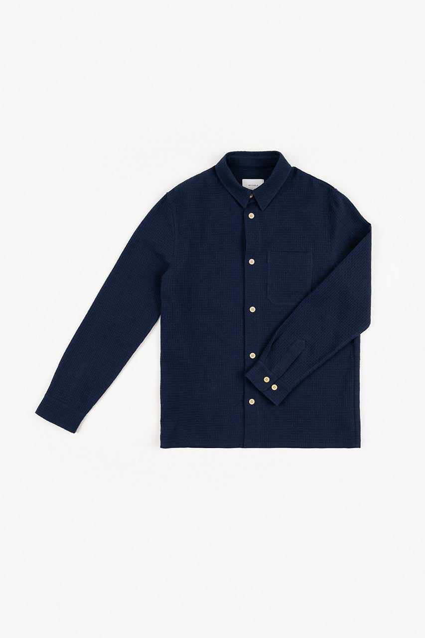 Dark blue shirt made from 100% organic cotton from Rotholz
