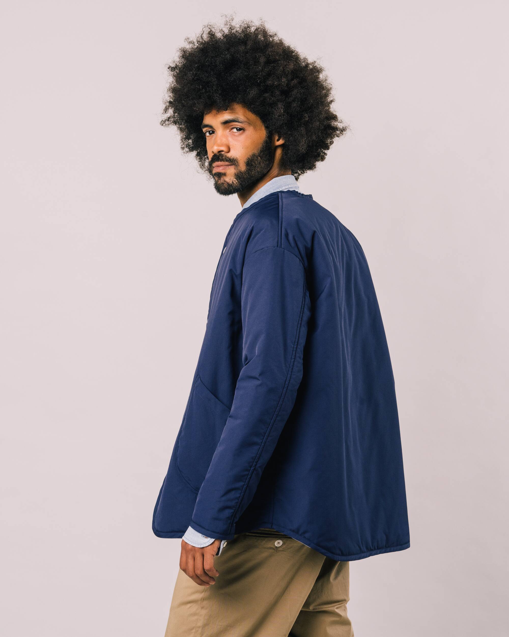 Dunkelblaue, gepolsterte Oversized Jacke aus recyceltem Polyester von Brava Fabrics