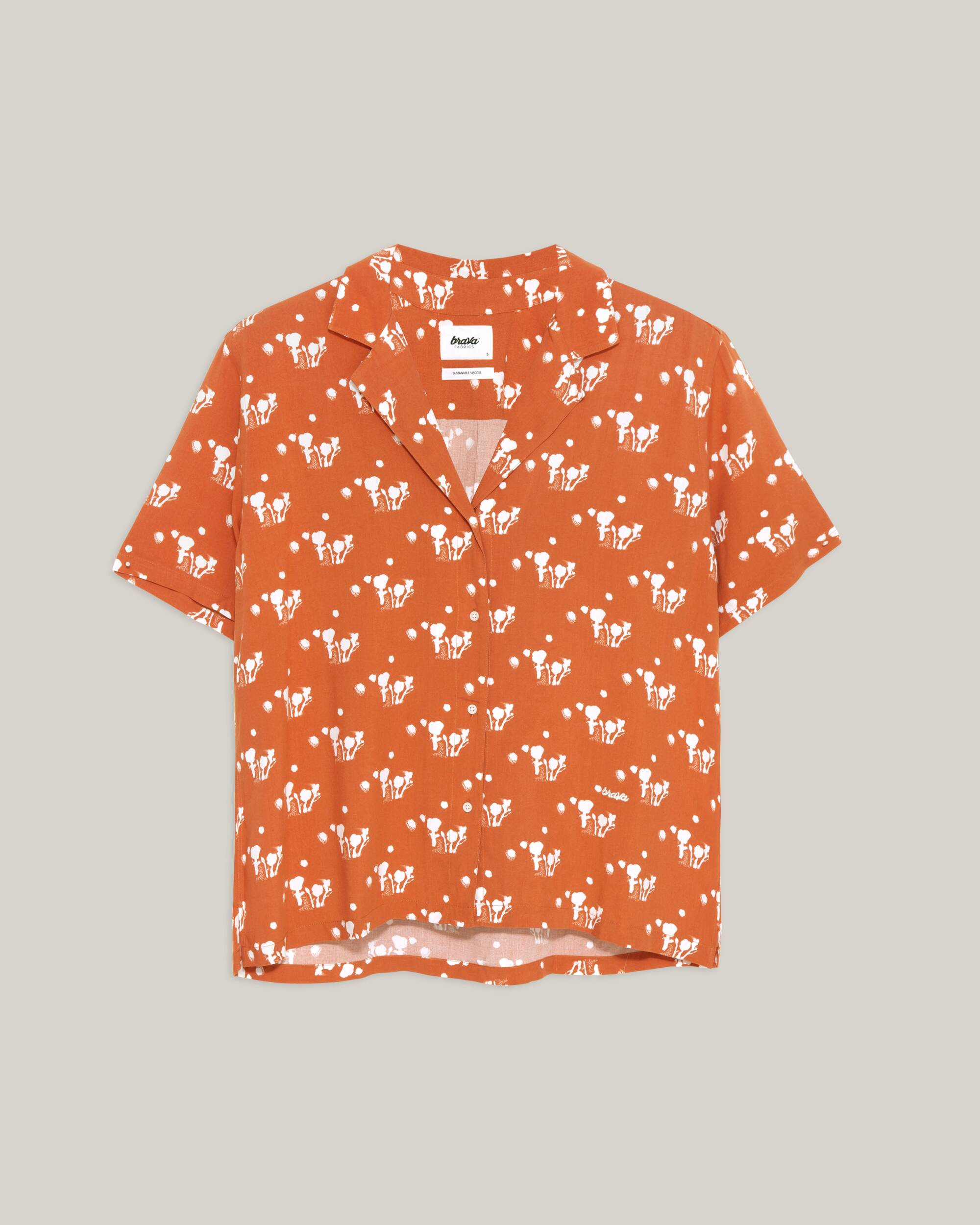 Orangene, bedruckte, kurzärmlige Bluse Mikia aus 100% von Brava Fabrics