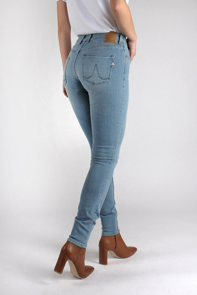 Jeans Carey totally Skinny aus Bio - Baumwolle von Kuyichi