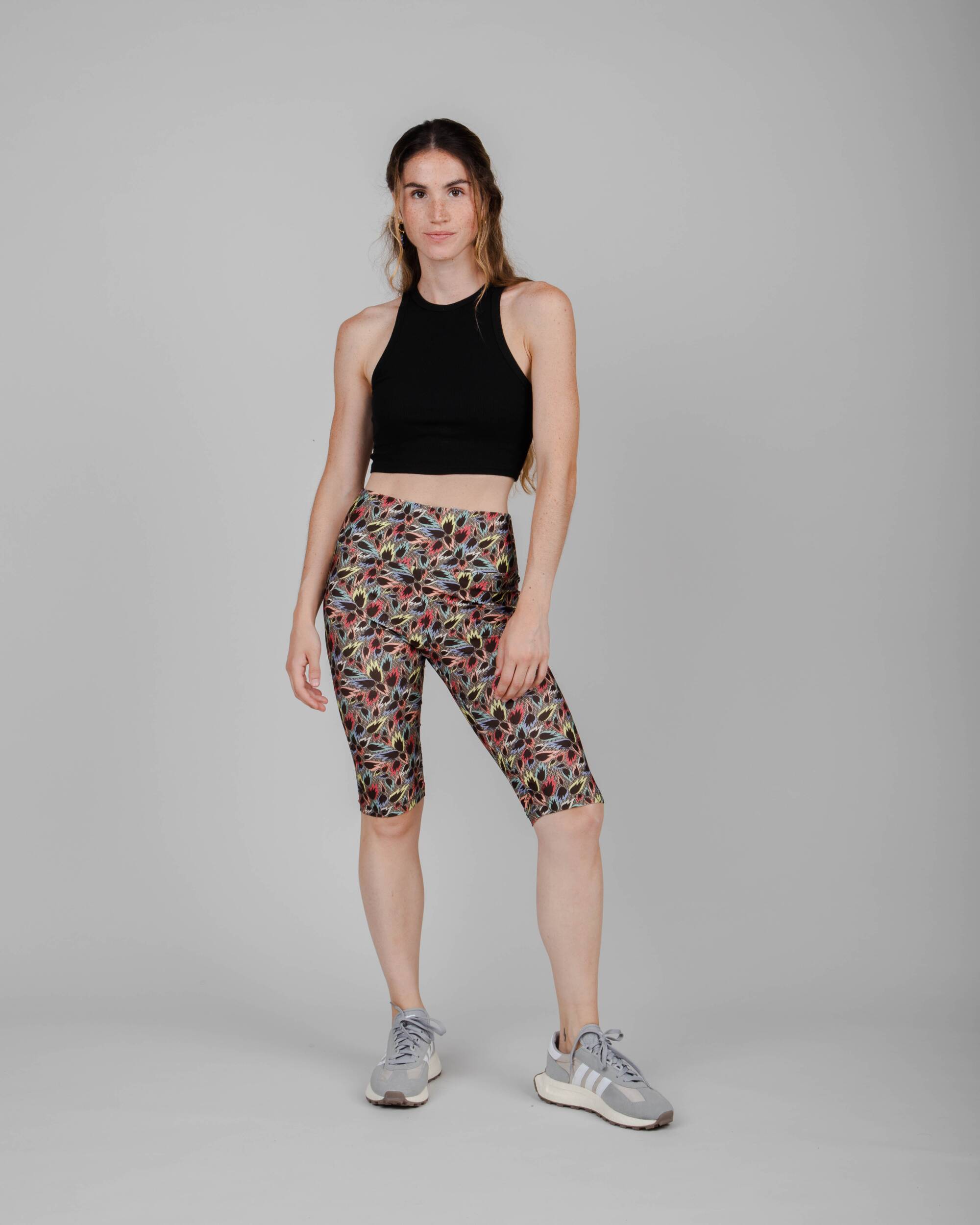 Colorful leggings Peseta Flames 3/4 made from recycled polyester and recycled elastane from Brava Fabrics