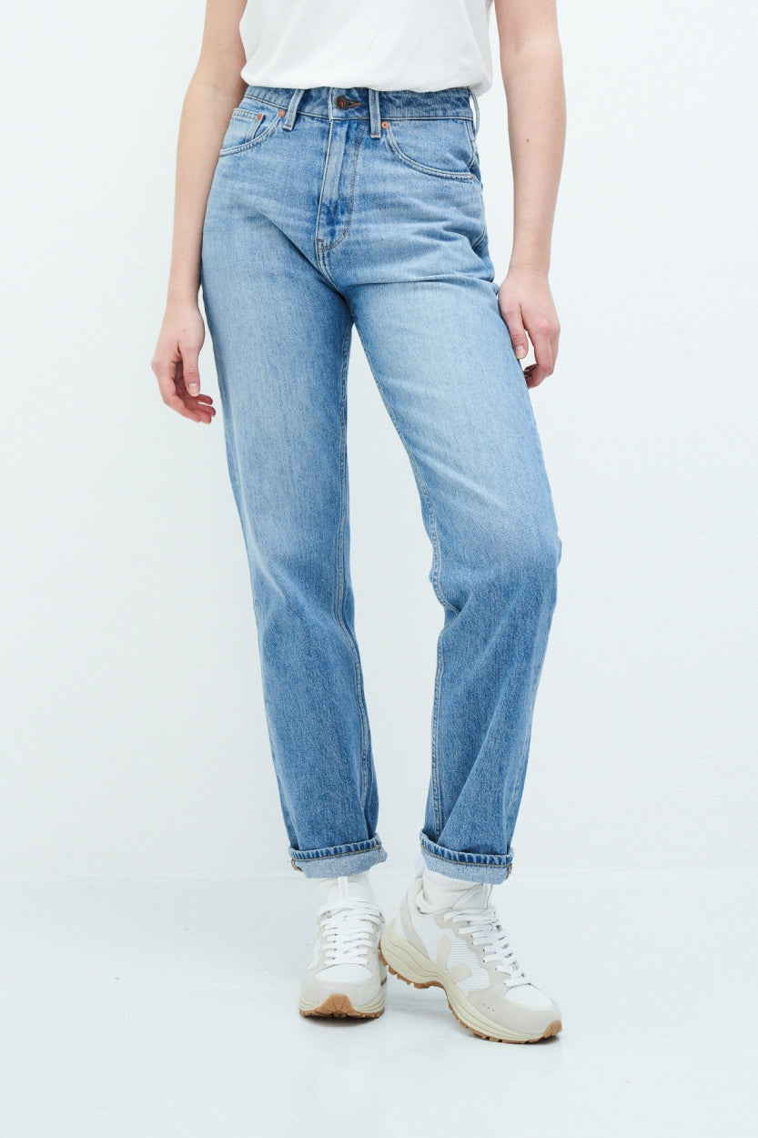 Pink straight jeans made of organic cotton from Kuyichi