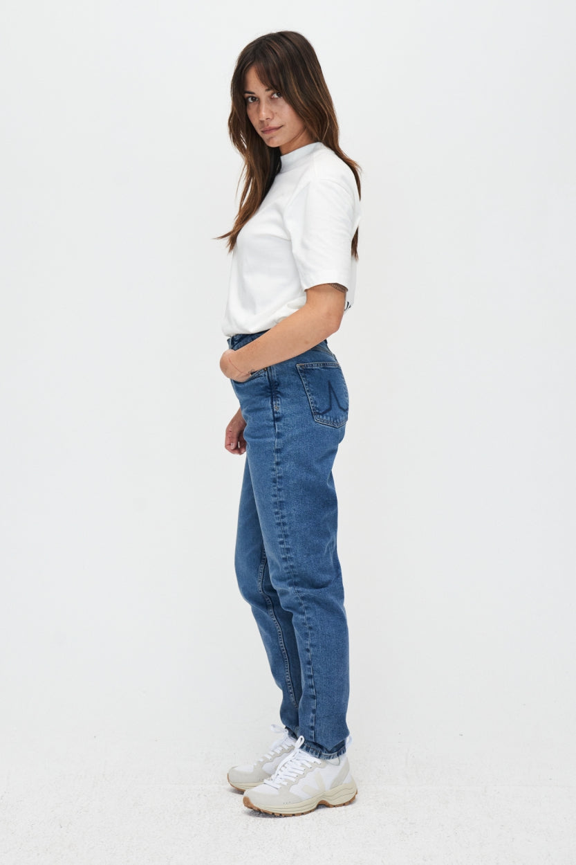 Nora Loose Tapered in Worn Indigo made from 100% organic cotton by Kuyichi