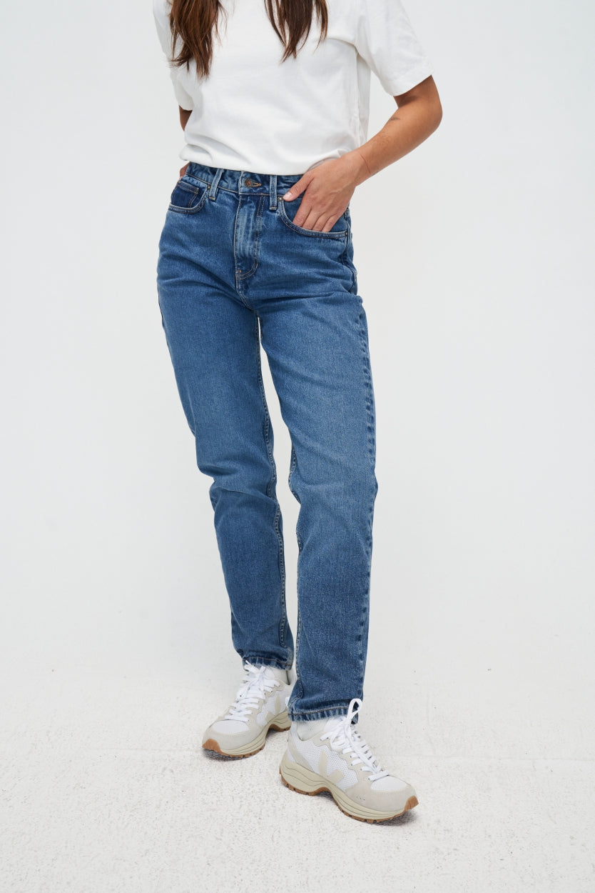 Nora Loose Tapered in Worn Indigo made from 100% organic cotton by Kuyichi