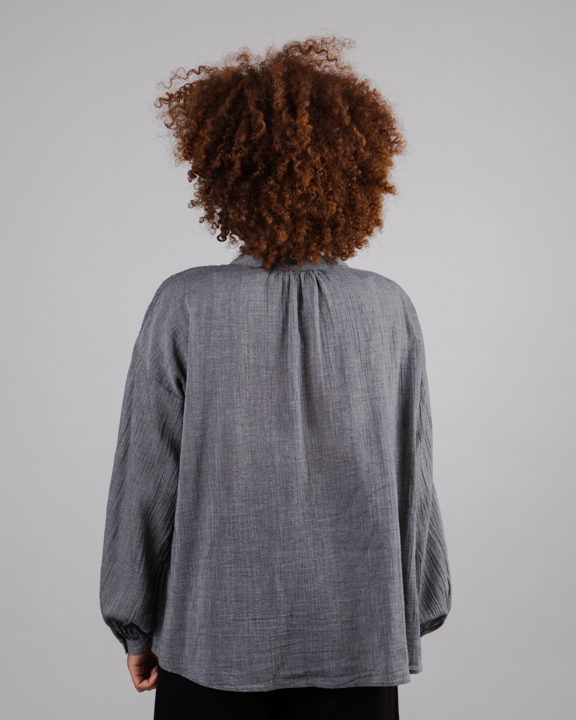 Graue Bluse Noah Boho aus Bio-Baumwolle von Brava Fabrics
