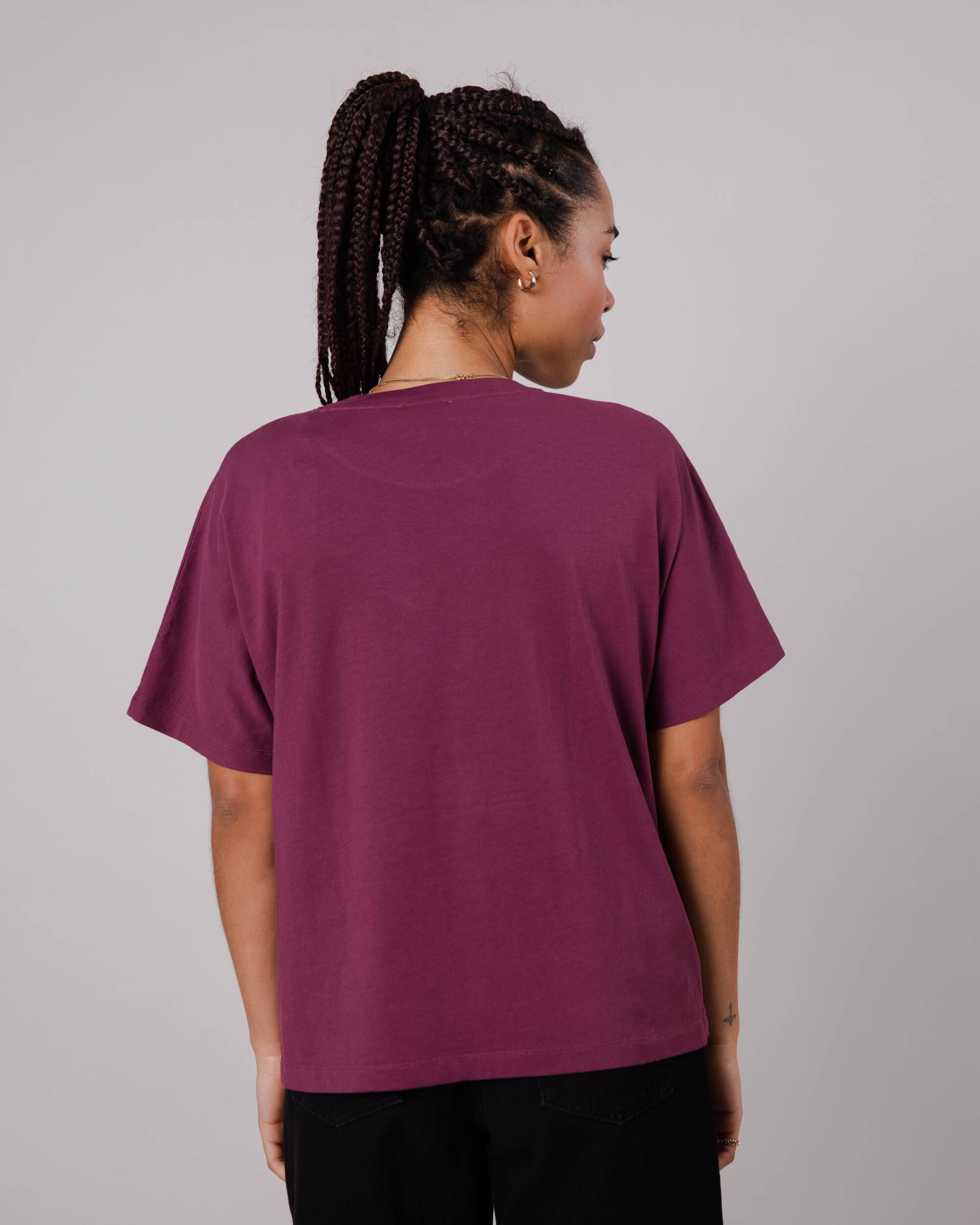 Pflaumenfarbiges T-Shirt Antonay Fleurs Oversized aus Bio-Baumwolle von Brava Fabrics