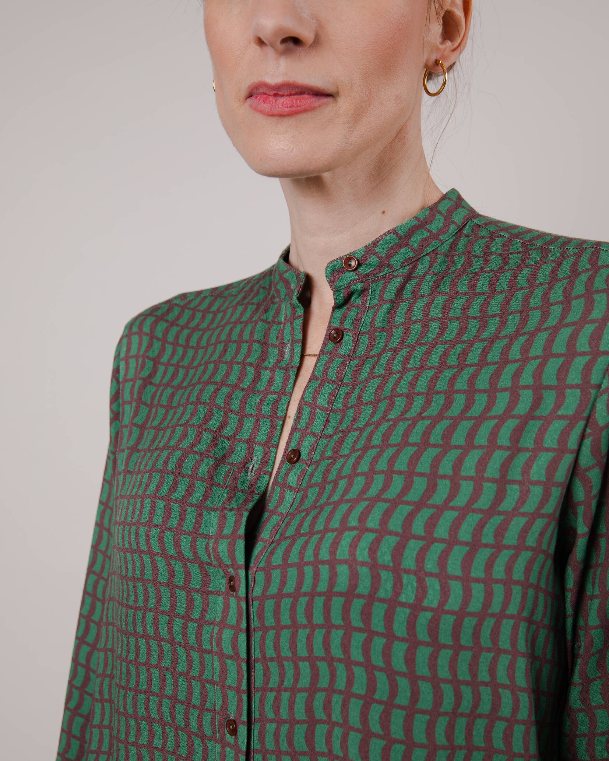 Green dress Geo Mao made of Ecovero viscose from Brava Fabrics