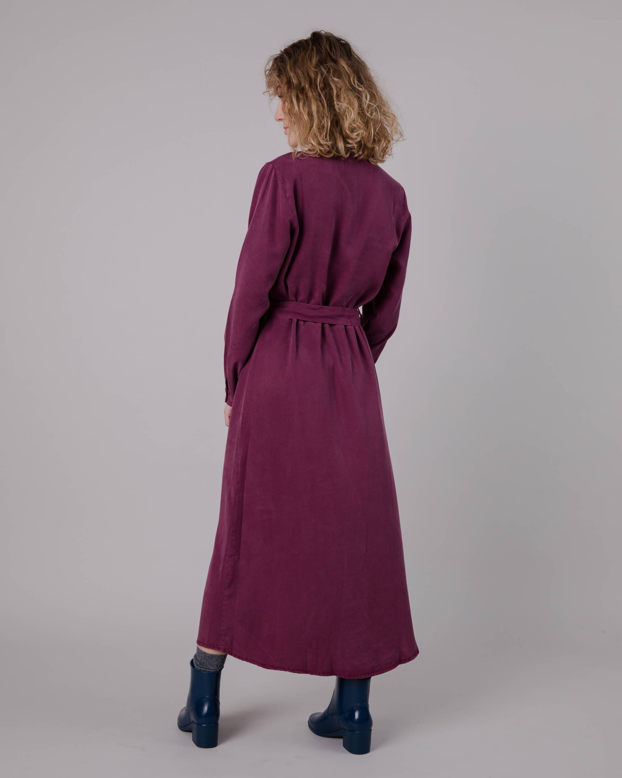 Violettes Kleid aus Tencel von Brava Fabrics