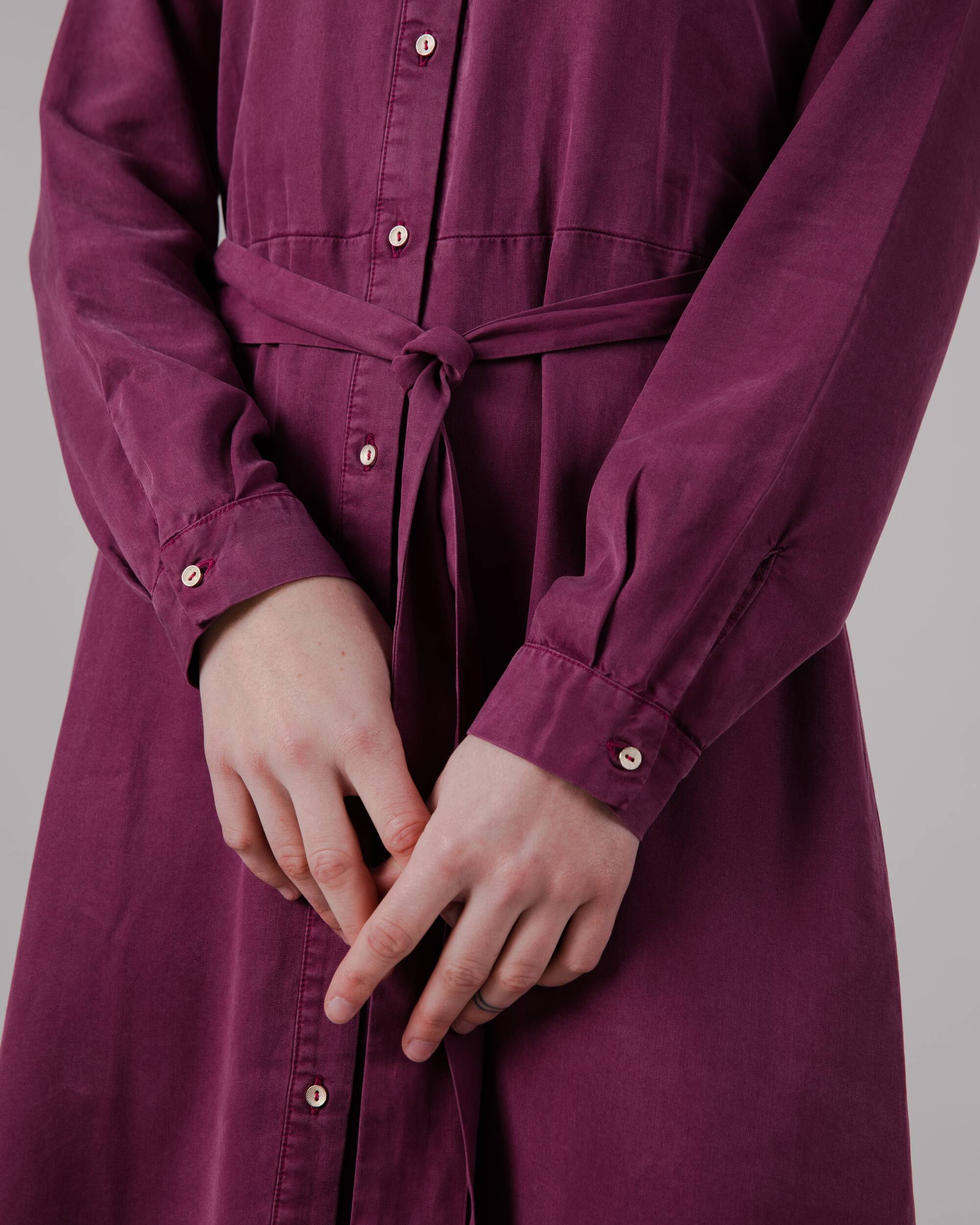 Violettes Kleid aus Tencel von Brava Fabrics