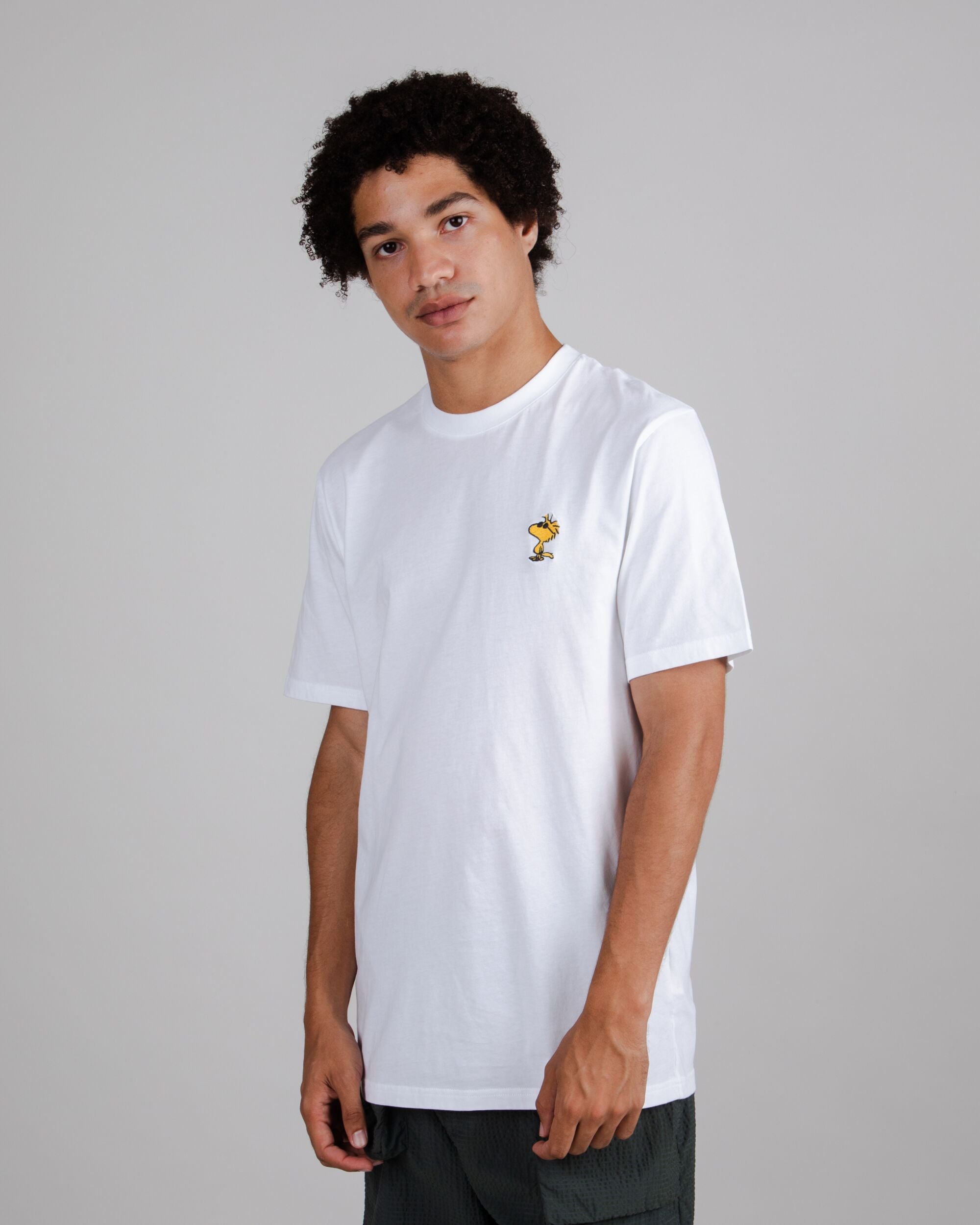 T-shirt Peanuts Sunny Woodstock en blanc en coton biologique de Brava Fabrics