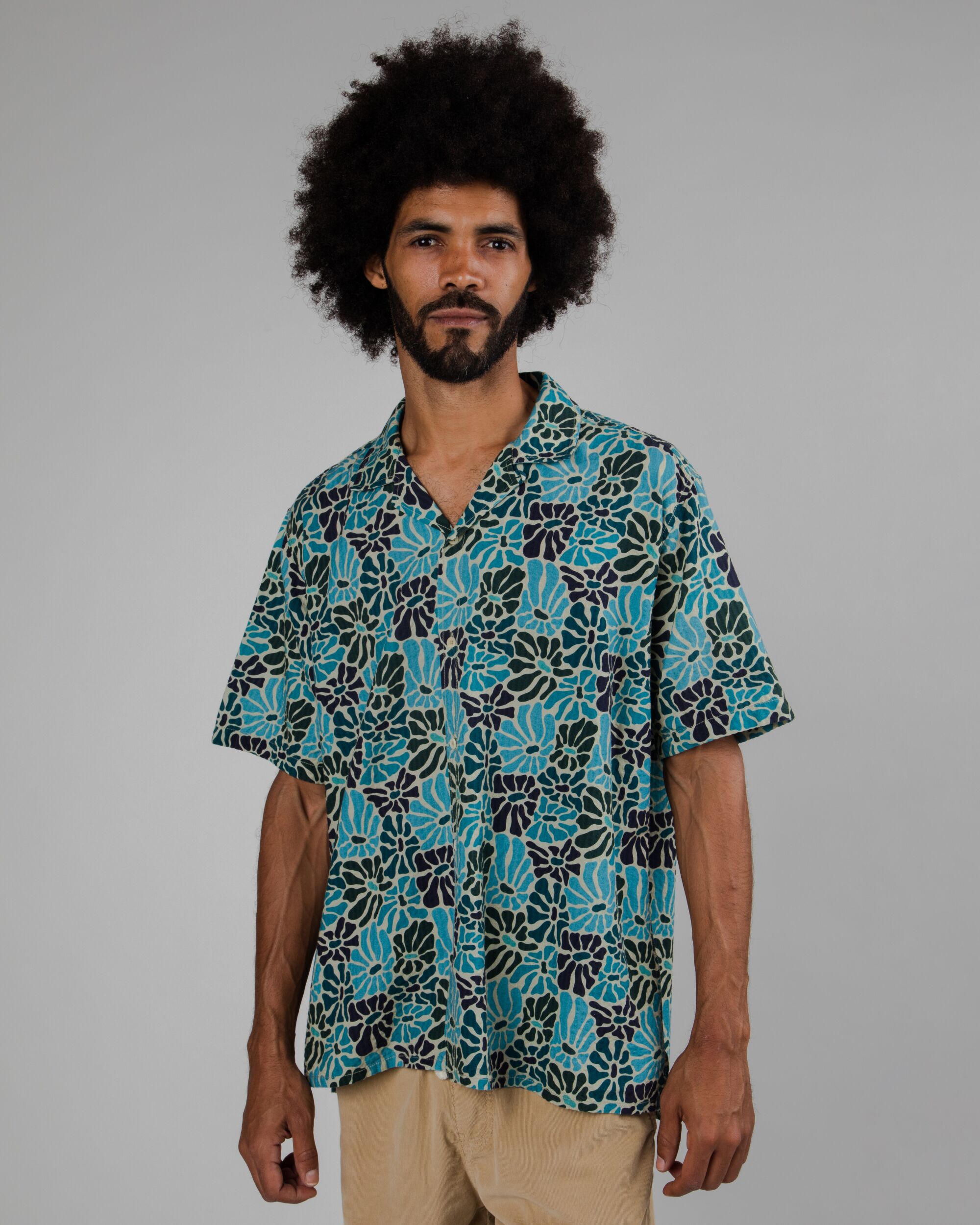 Chemise à manches courtes Spring Aloha en bleu en coton biologique de Brava Fabrics