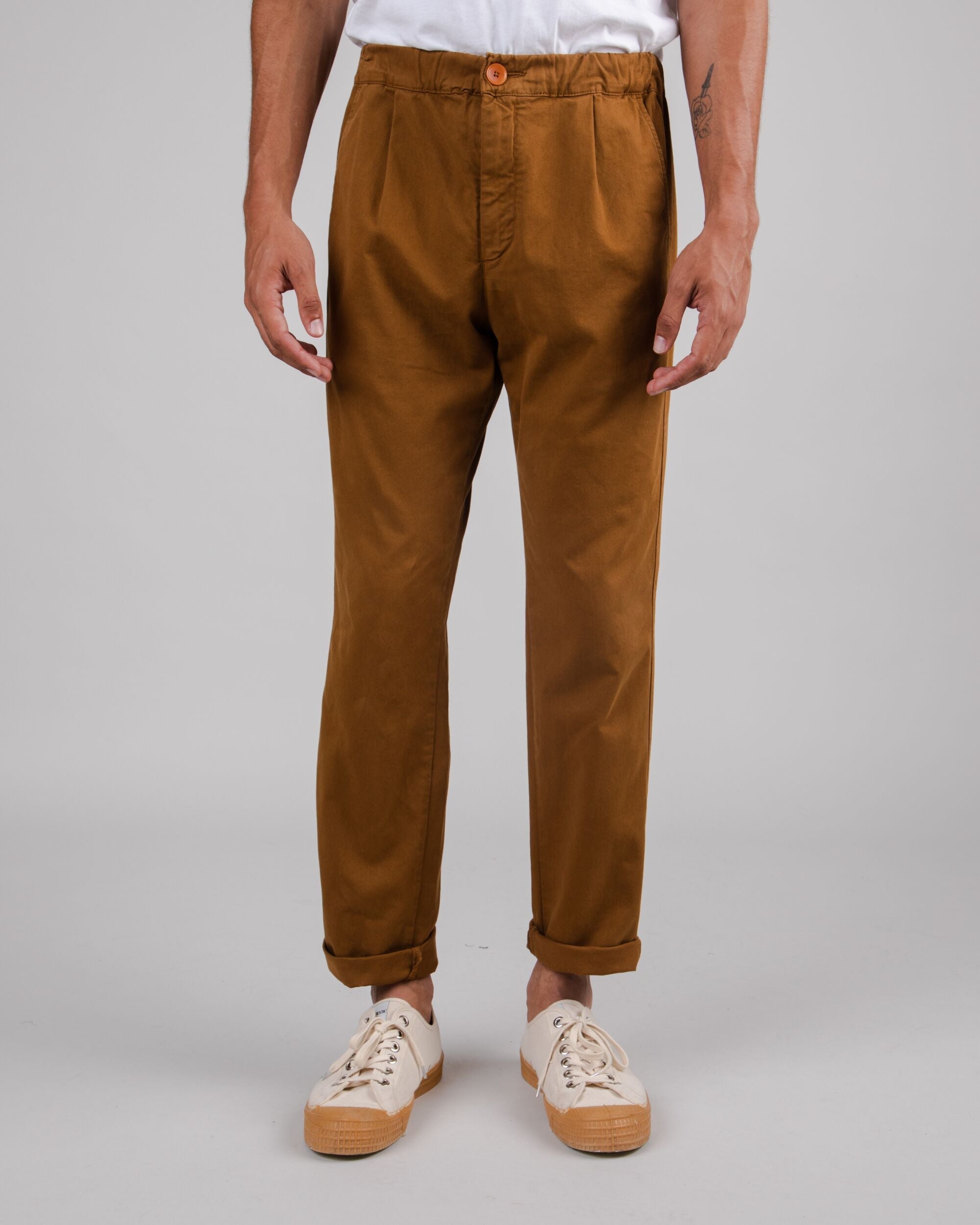 Comfort chino pants in brown made from organic cotton from Brava Fabrics